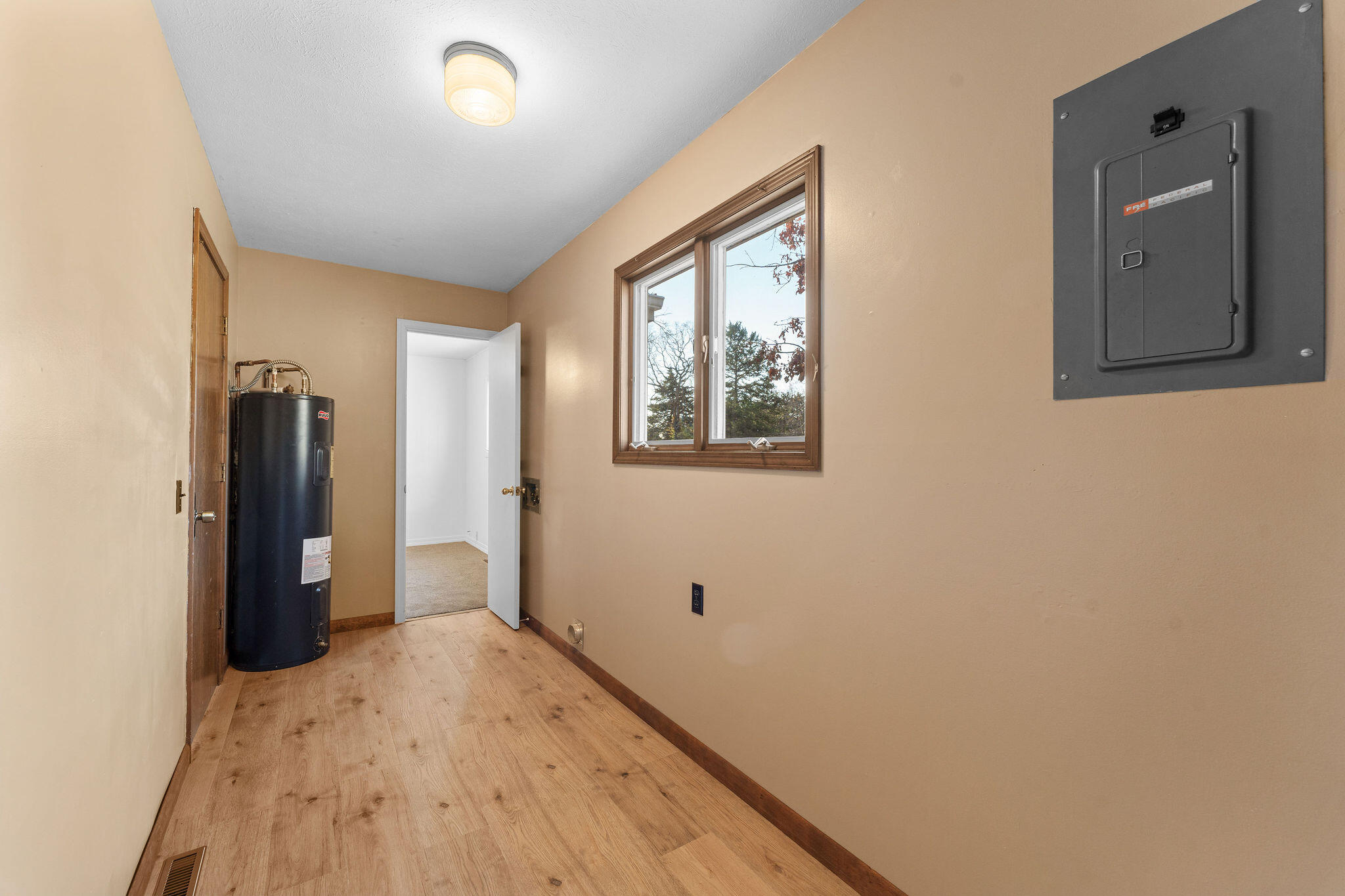 127 North Walnut Street Property Photo 26
