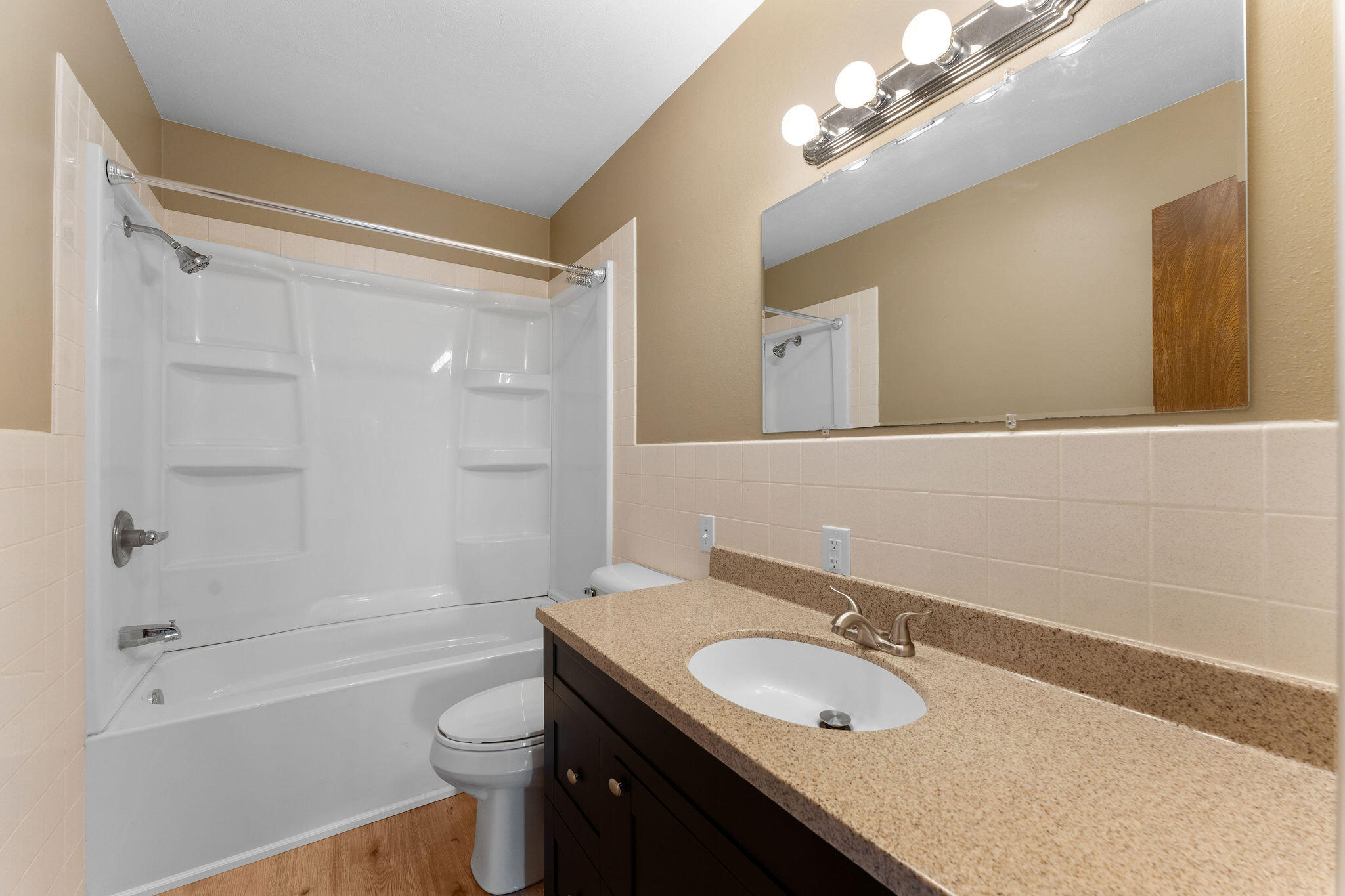 127 North Walnut Street Property Photo 27