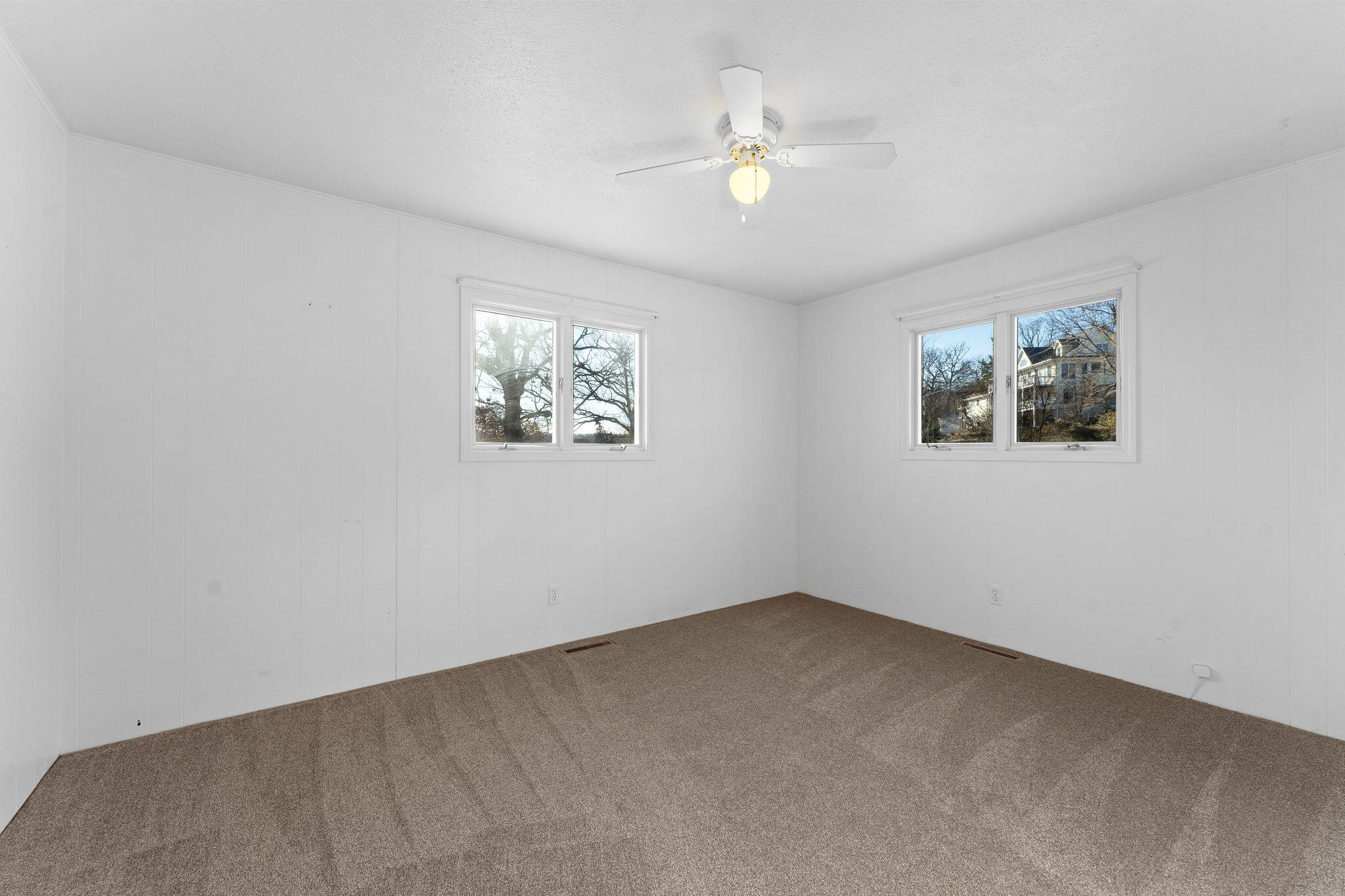 127 North Walnut Street Property Photo 28