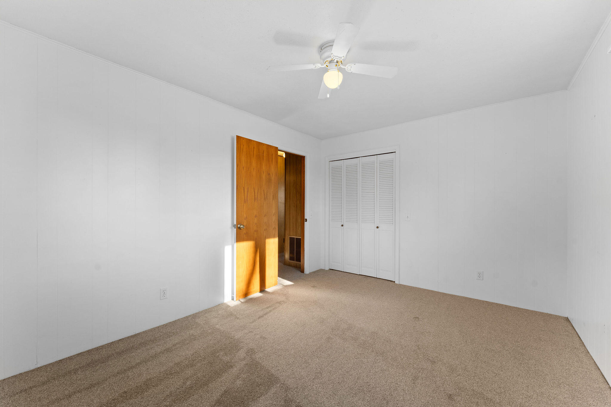 127 North Walnut Street Property Photo 29