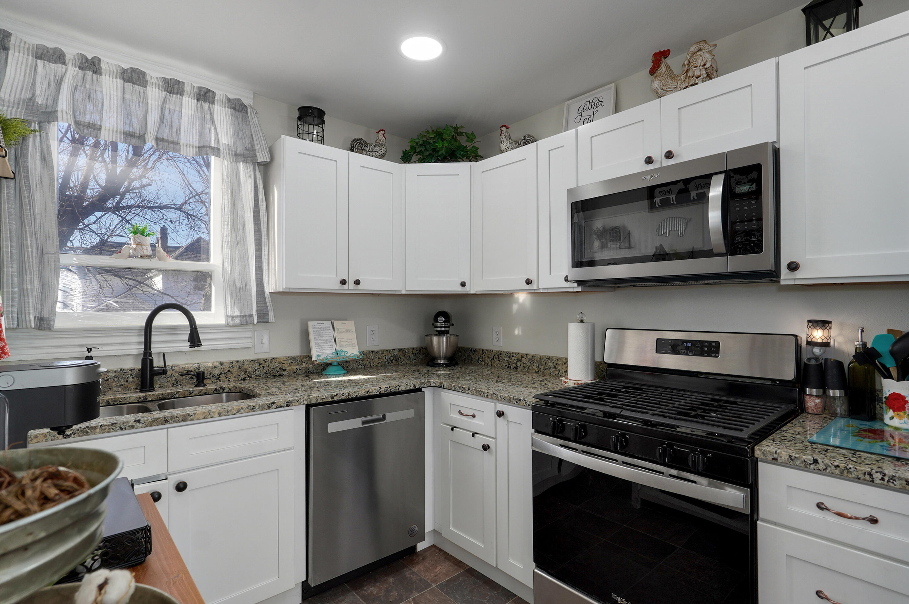 515 East Center Street Property Photo 28