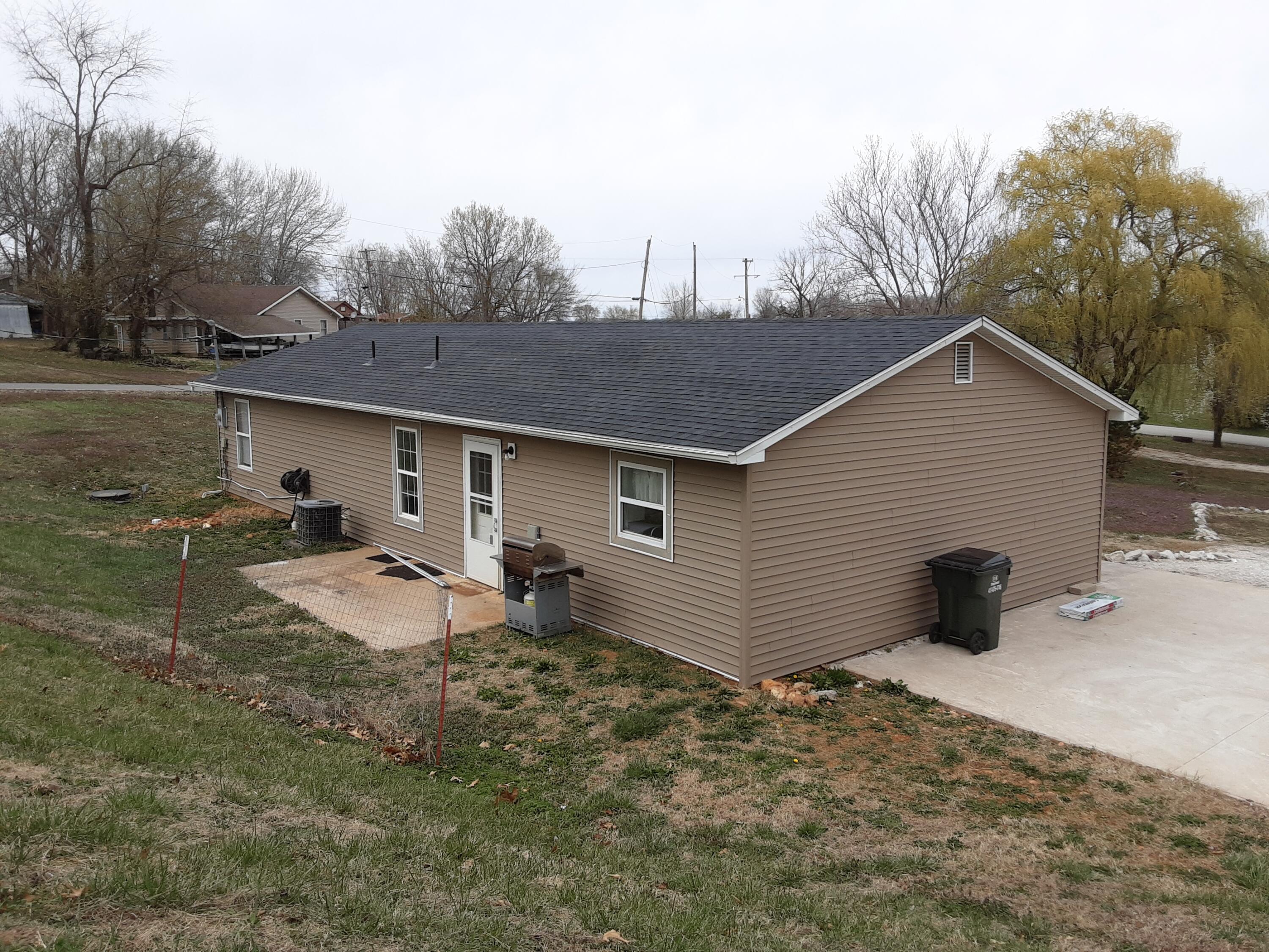 303 South Brown Street Property Photo 5
