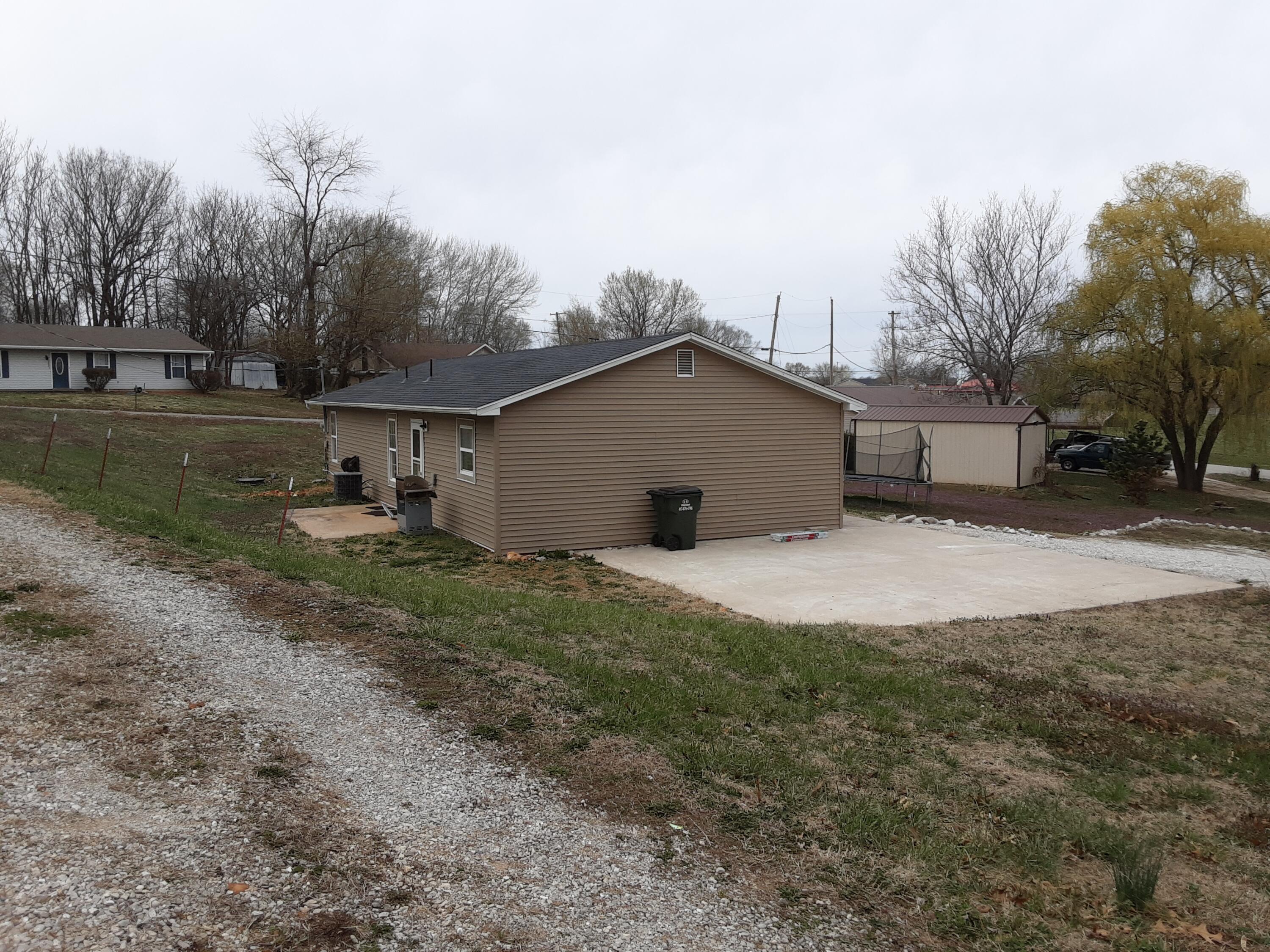 303 South Brown Street Property Photo 6