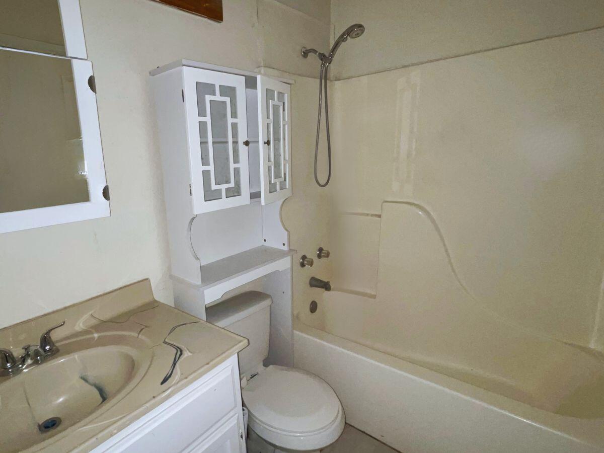 303 South Brown Street Property Photo 24