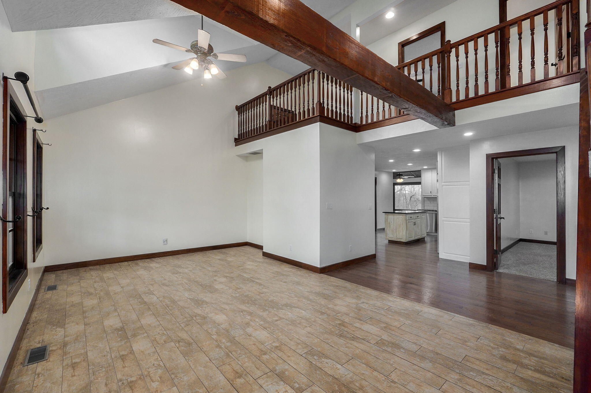 6176 North Farm Road 215 Property Photo 12