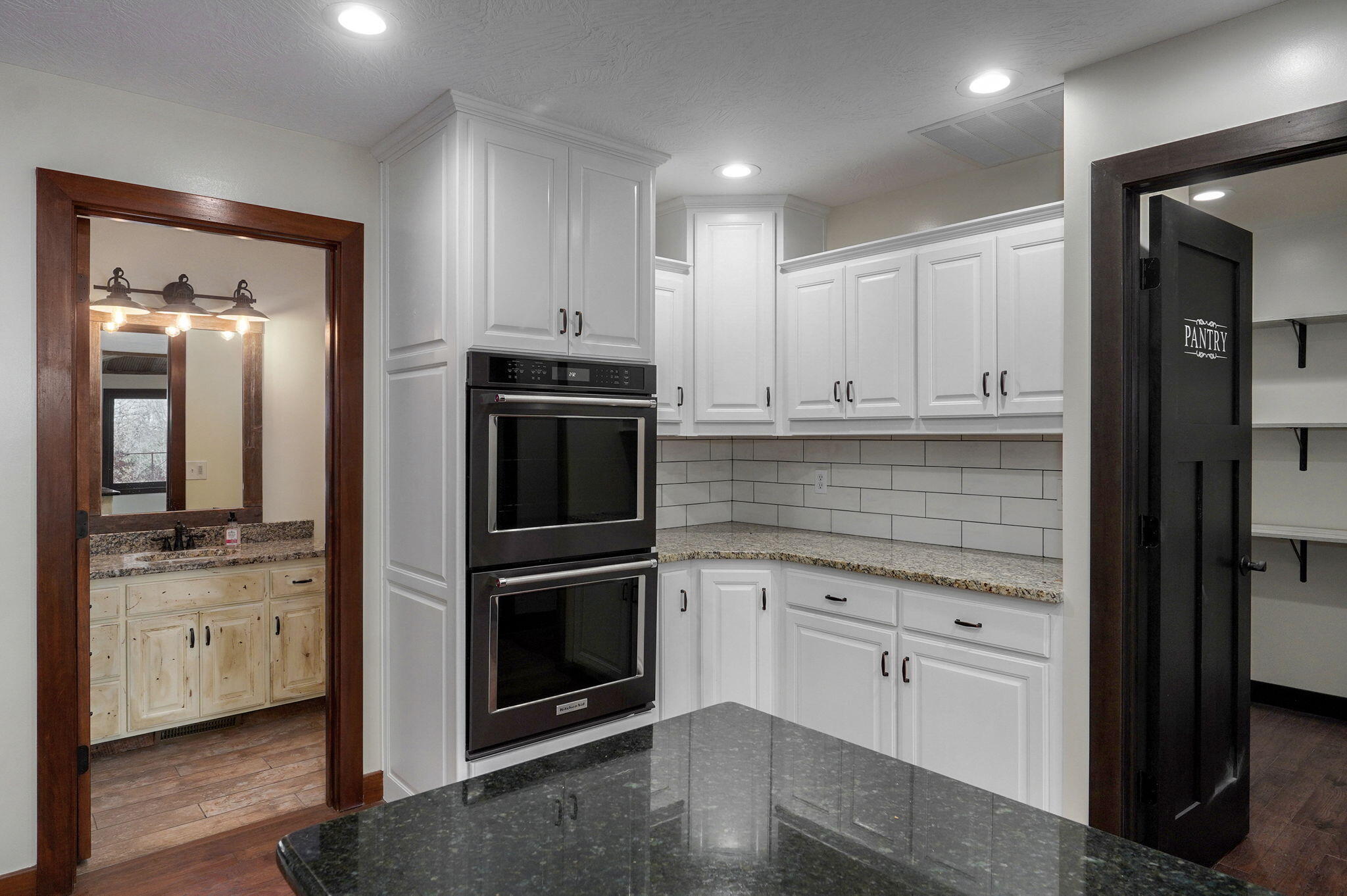 6176 North Farm Road 215 Property Photo 21