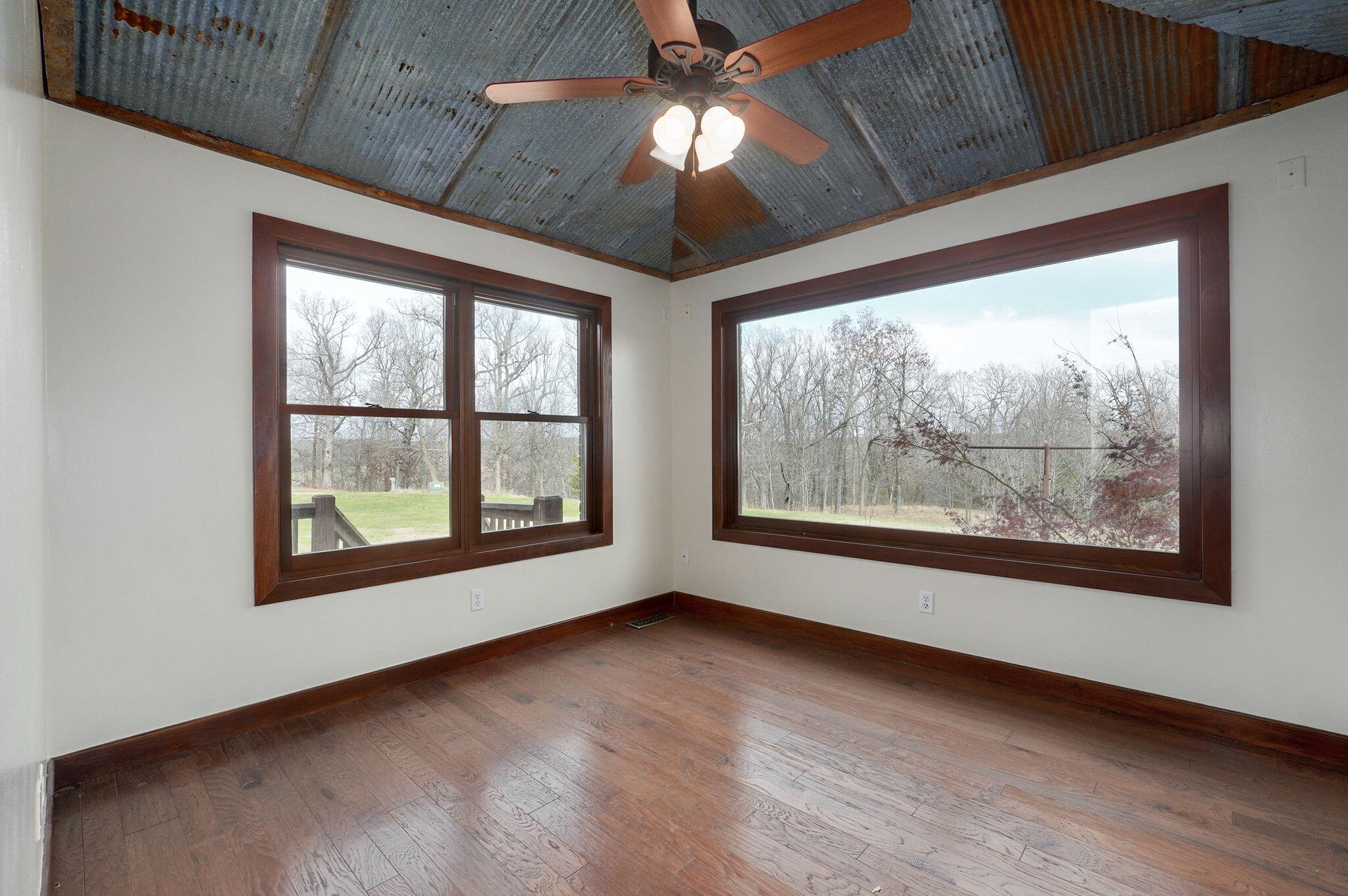 6176 North Farm Road 215 Property Photo 22