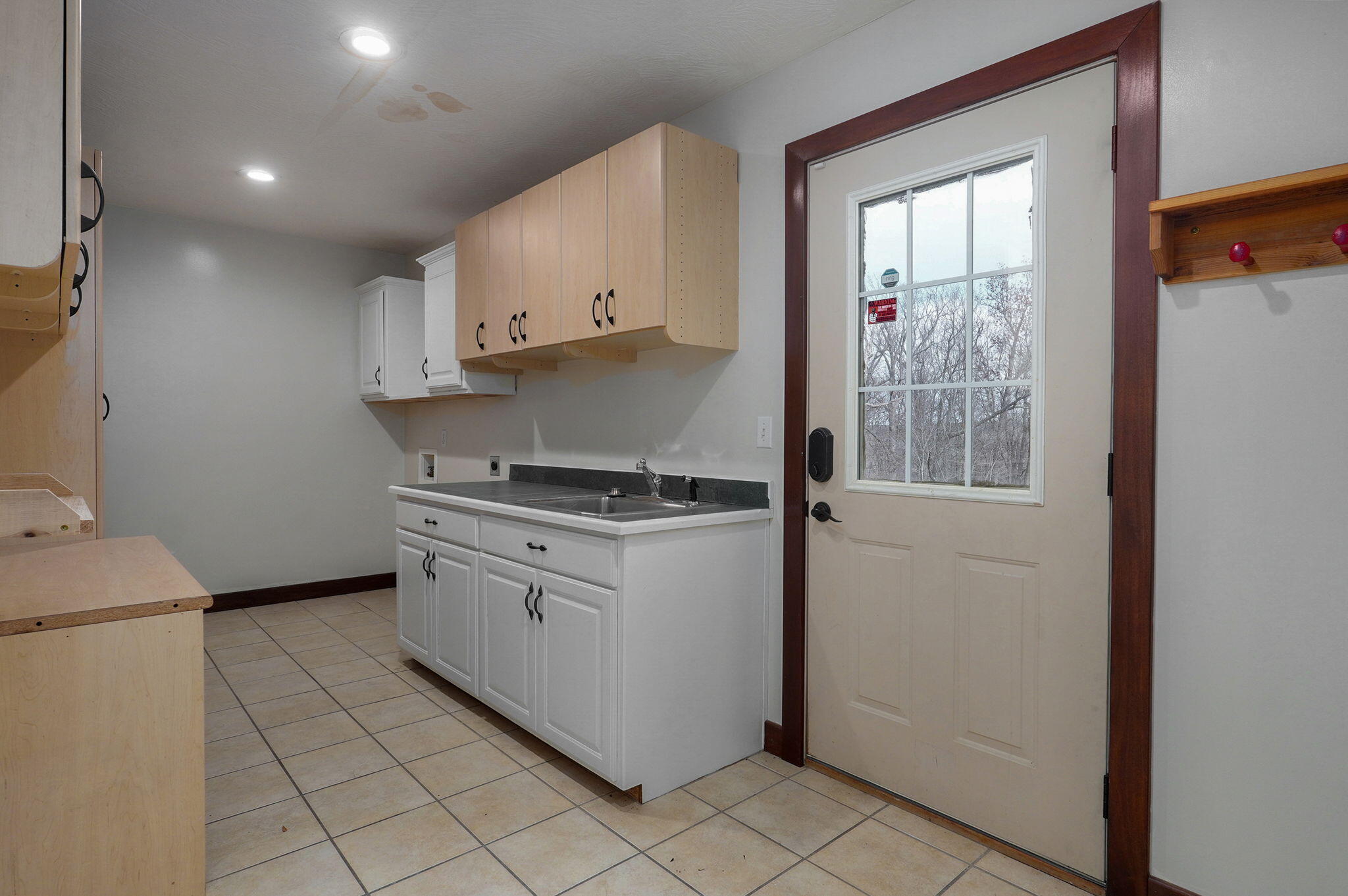 6176 North Farm Road 215 Property Photo 28