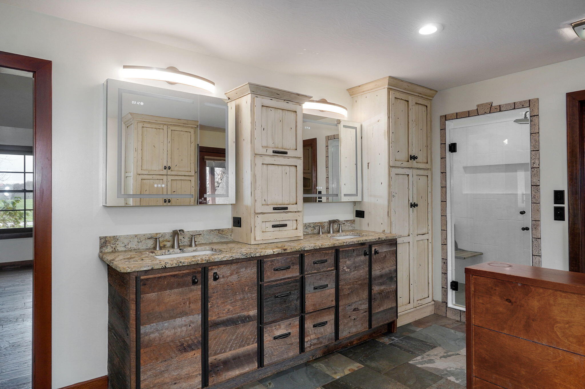 6176 North Farm Road 215 Property Photo 31