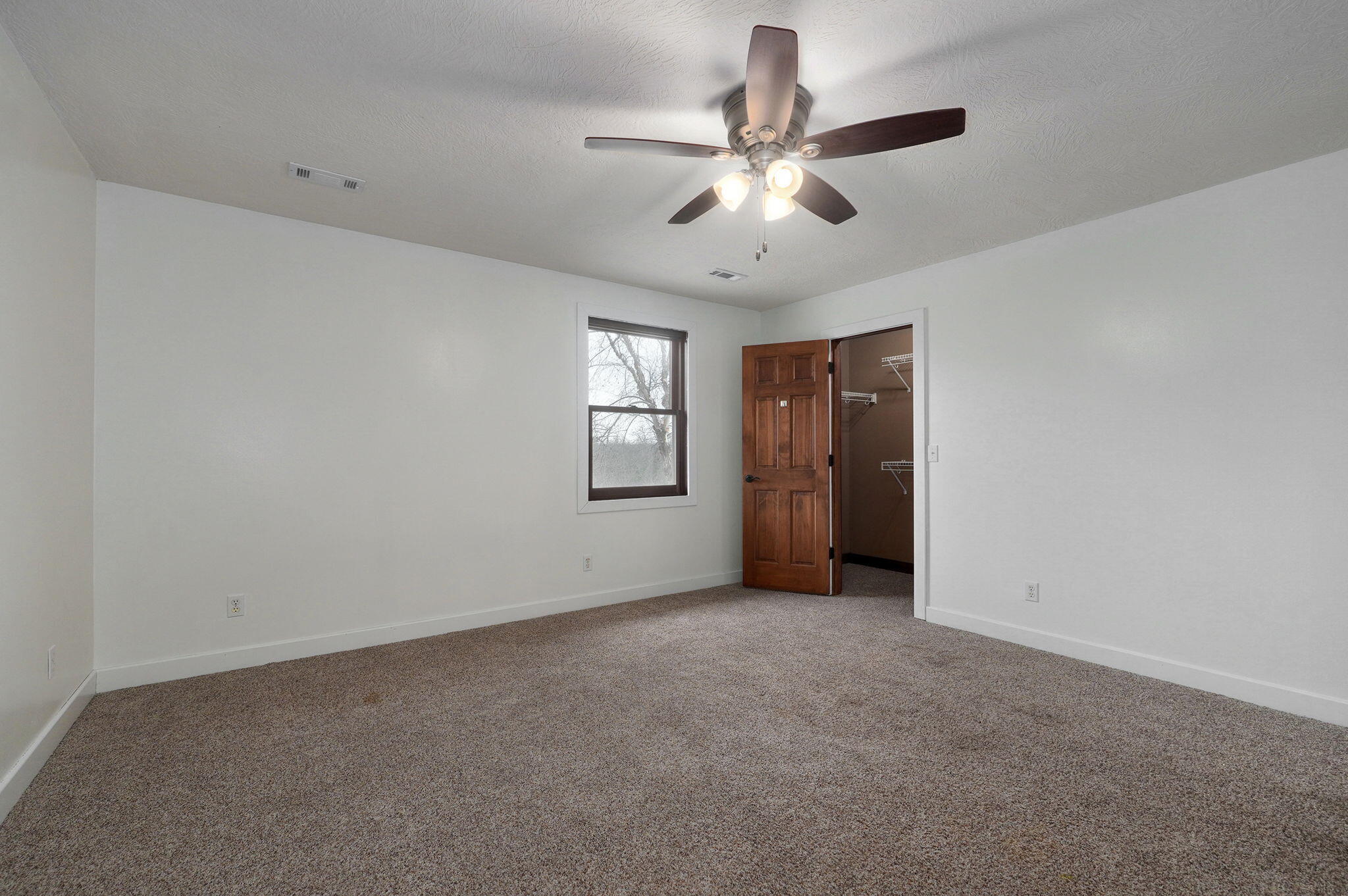 6176 North Farm Road 215 Property Photo 42