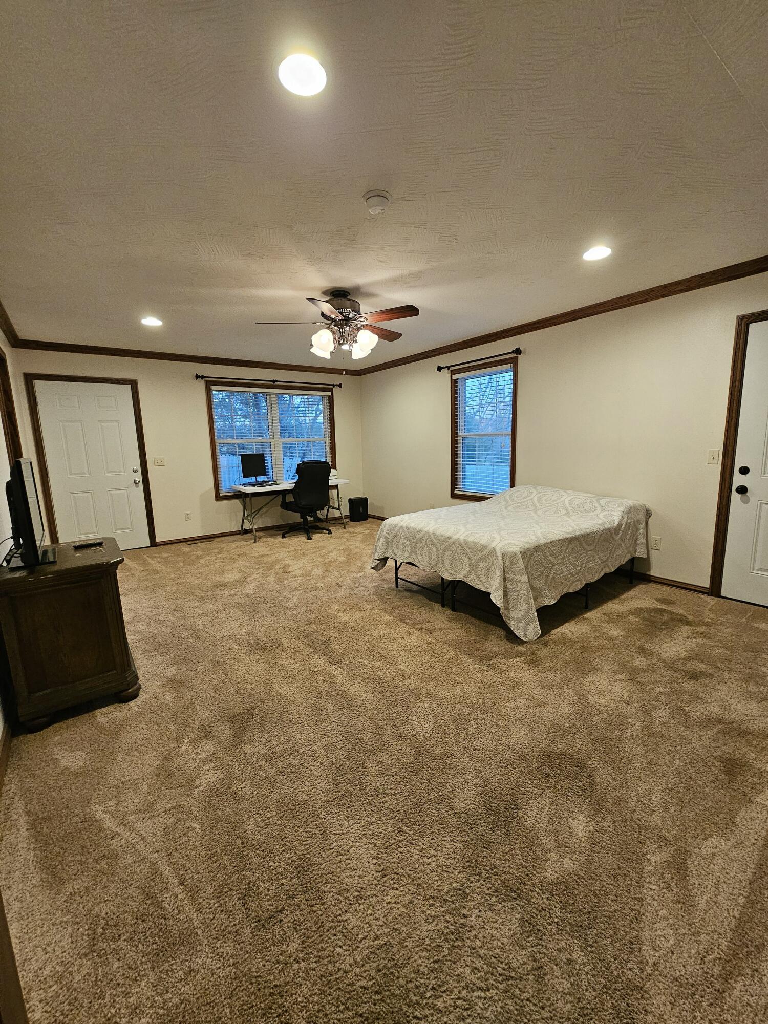 4330 Skyline Road Property Photo 23