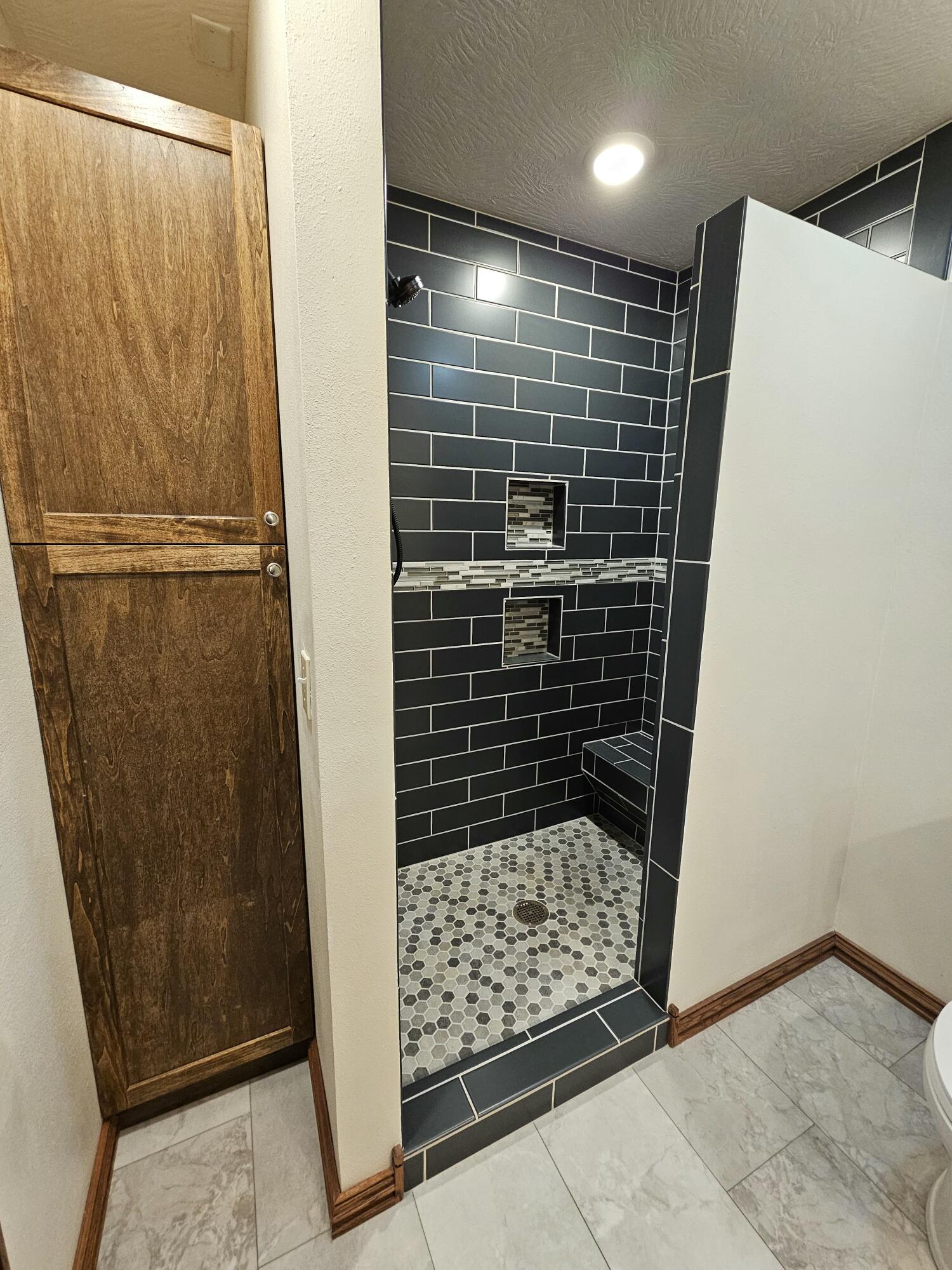 4330 Skyline Road Property Photo 25
