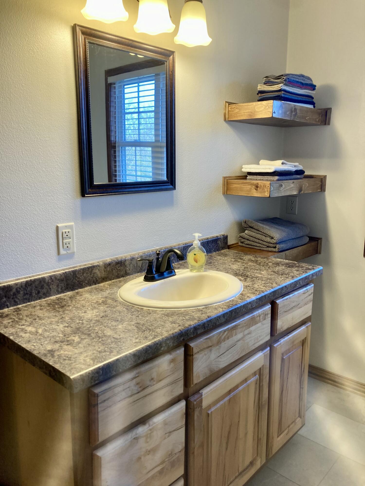4330 Skyline Road Property Photo 28