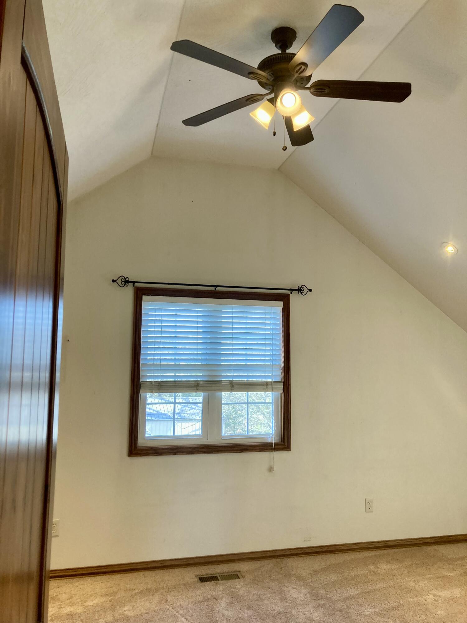 4330 Skyline Road Property Photo 31