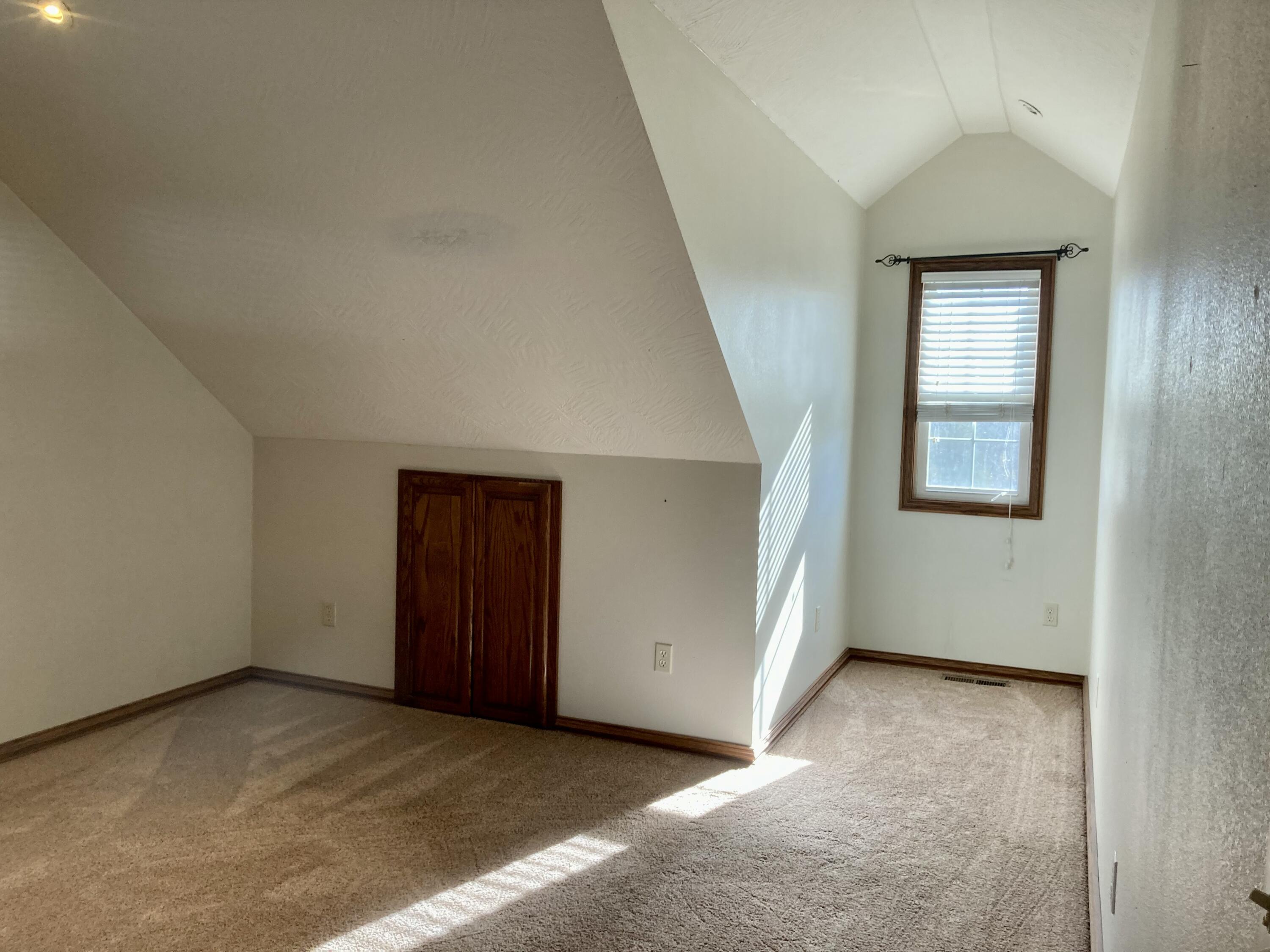 4330 Skyline Road Property Photo 32
