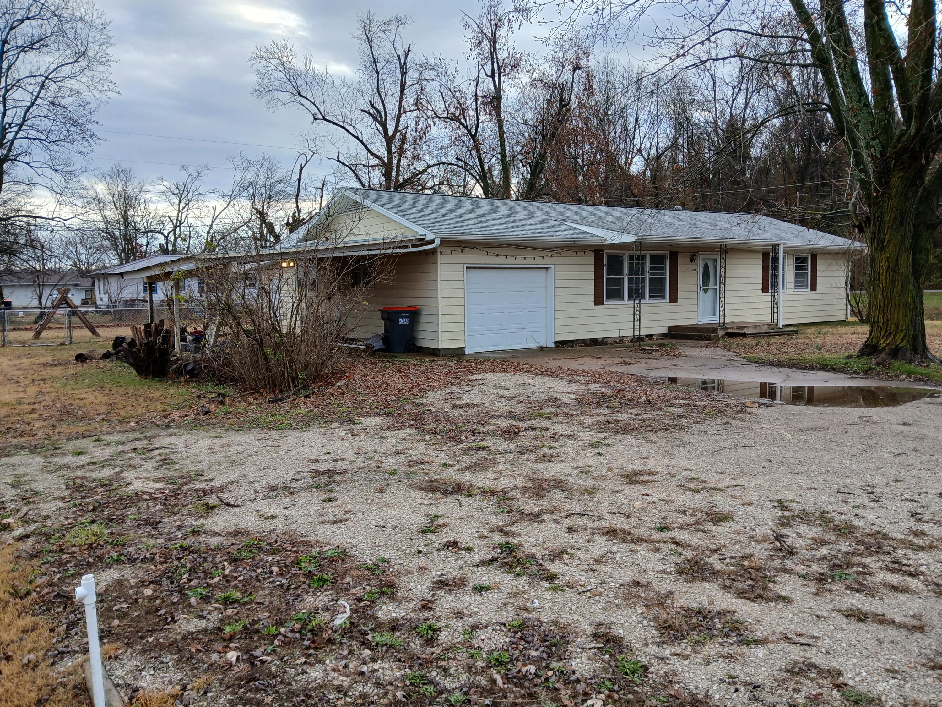 1101 Presley Drive Property Photo 1