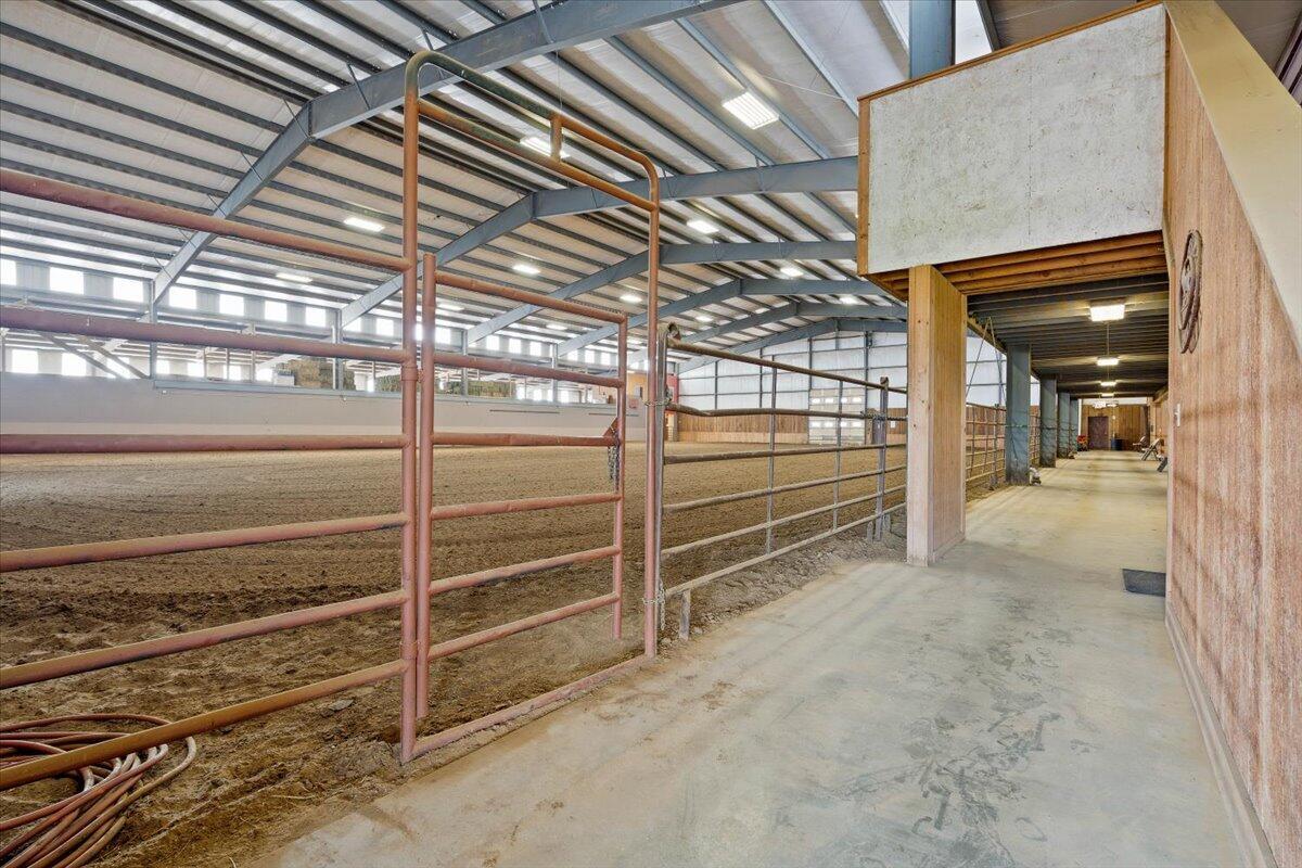 204 East Casey Road Property Photo 14