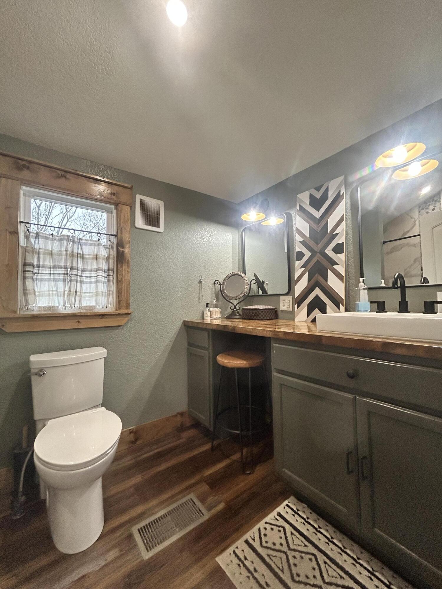 15613 Gazelle Drive Property Photo 10