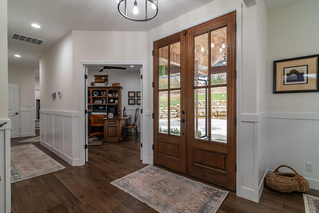 564 Marcasite Way Property Photo 3