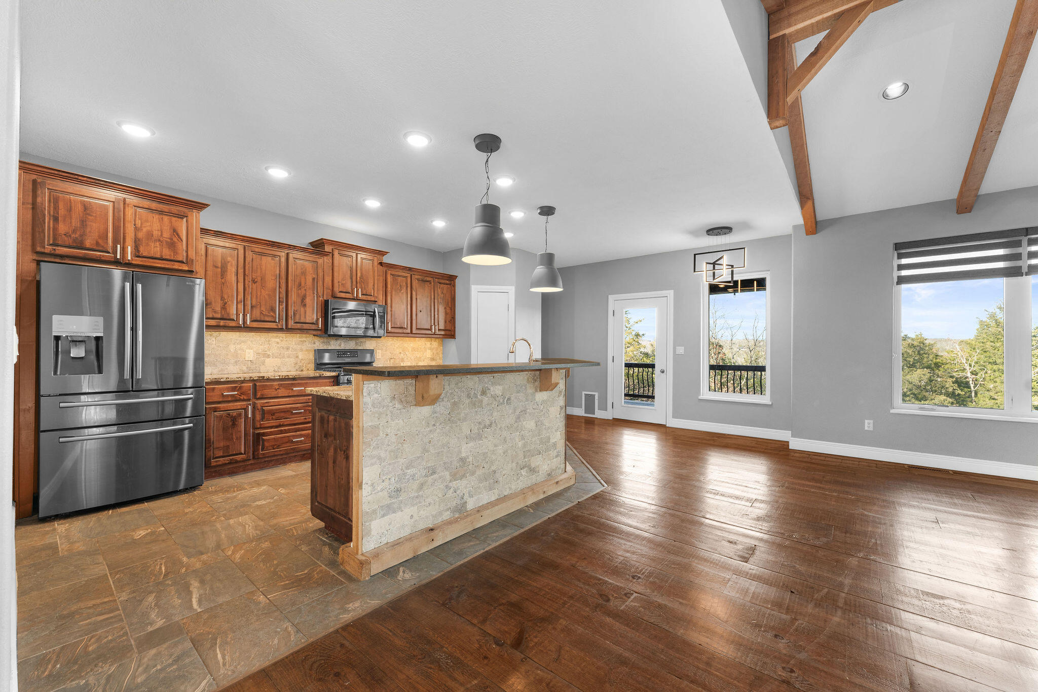 445 Arizona Drive Property Photo 3