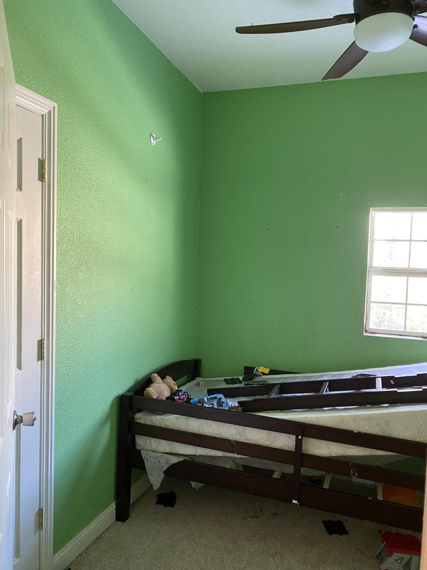 211 North Moffet Avenue Property Photo 8