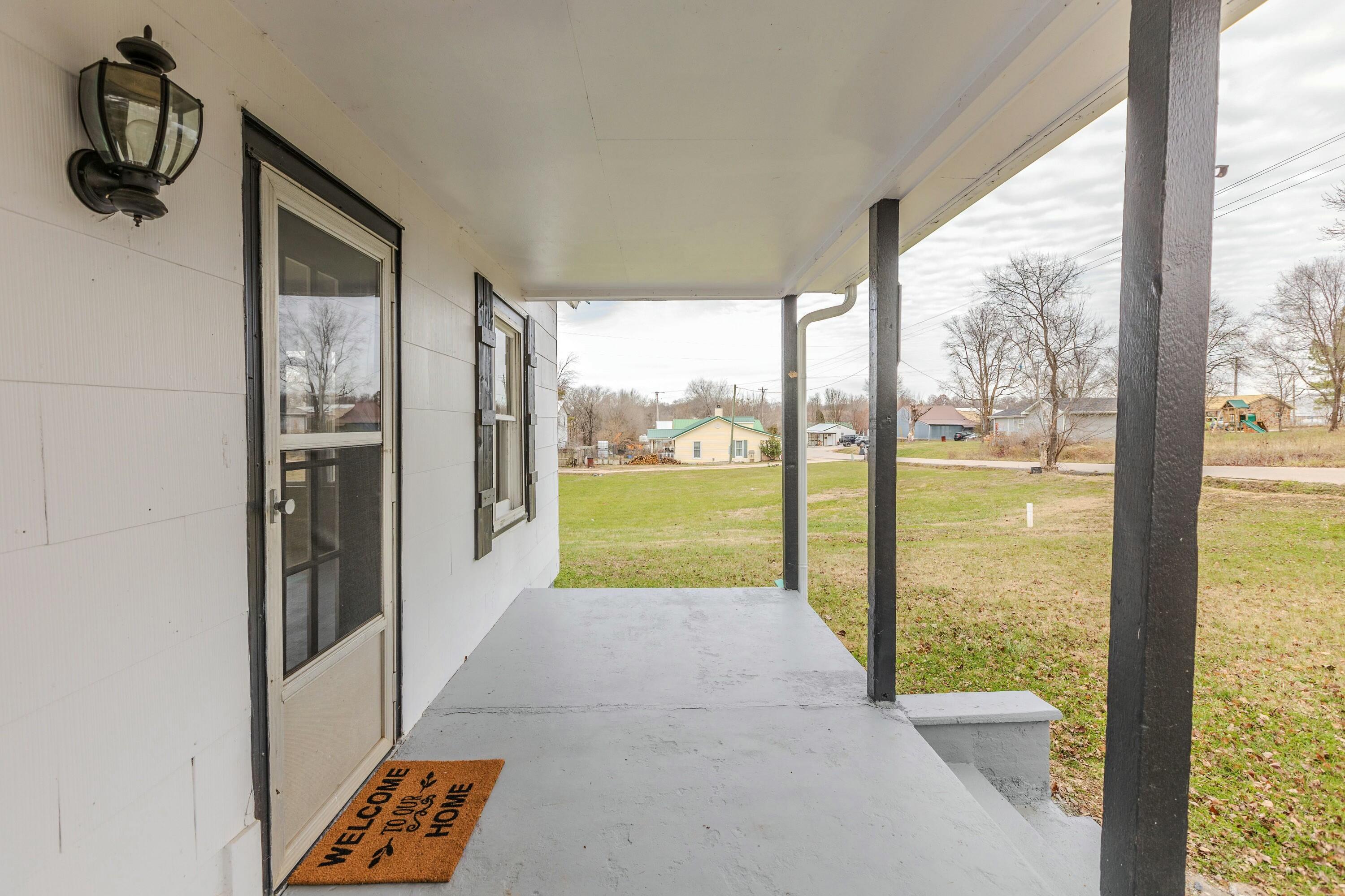 2167 Ledge Rock Road Property Photo 3