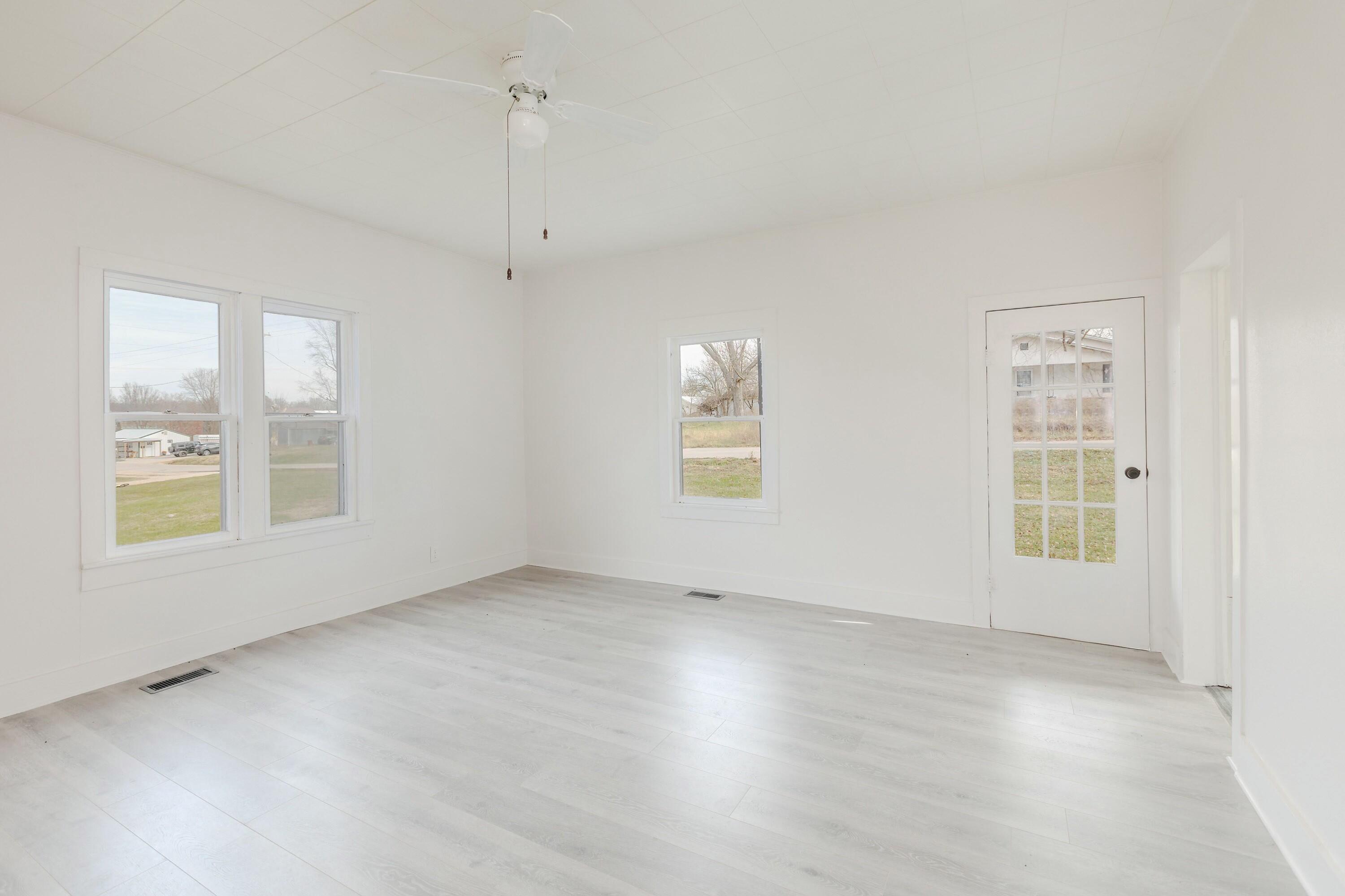 2167 Ledge Rock Road Property Photo 6