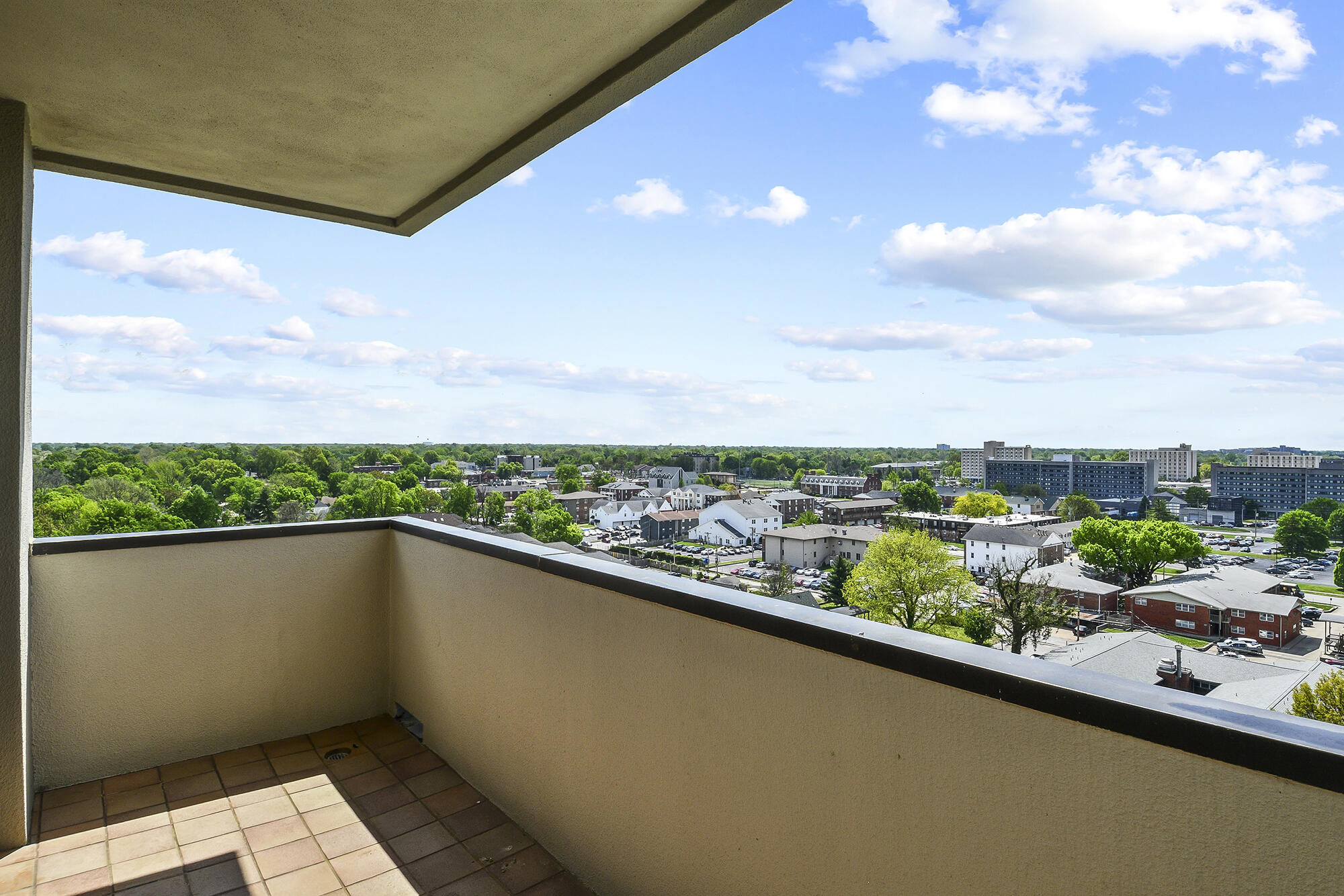350 South John Q Hammons Parkway Property Photo 47