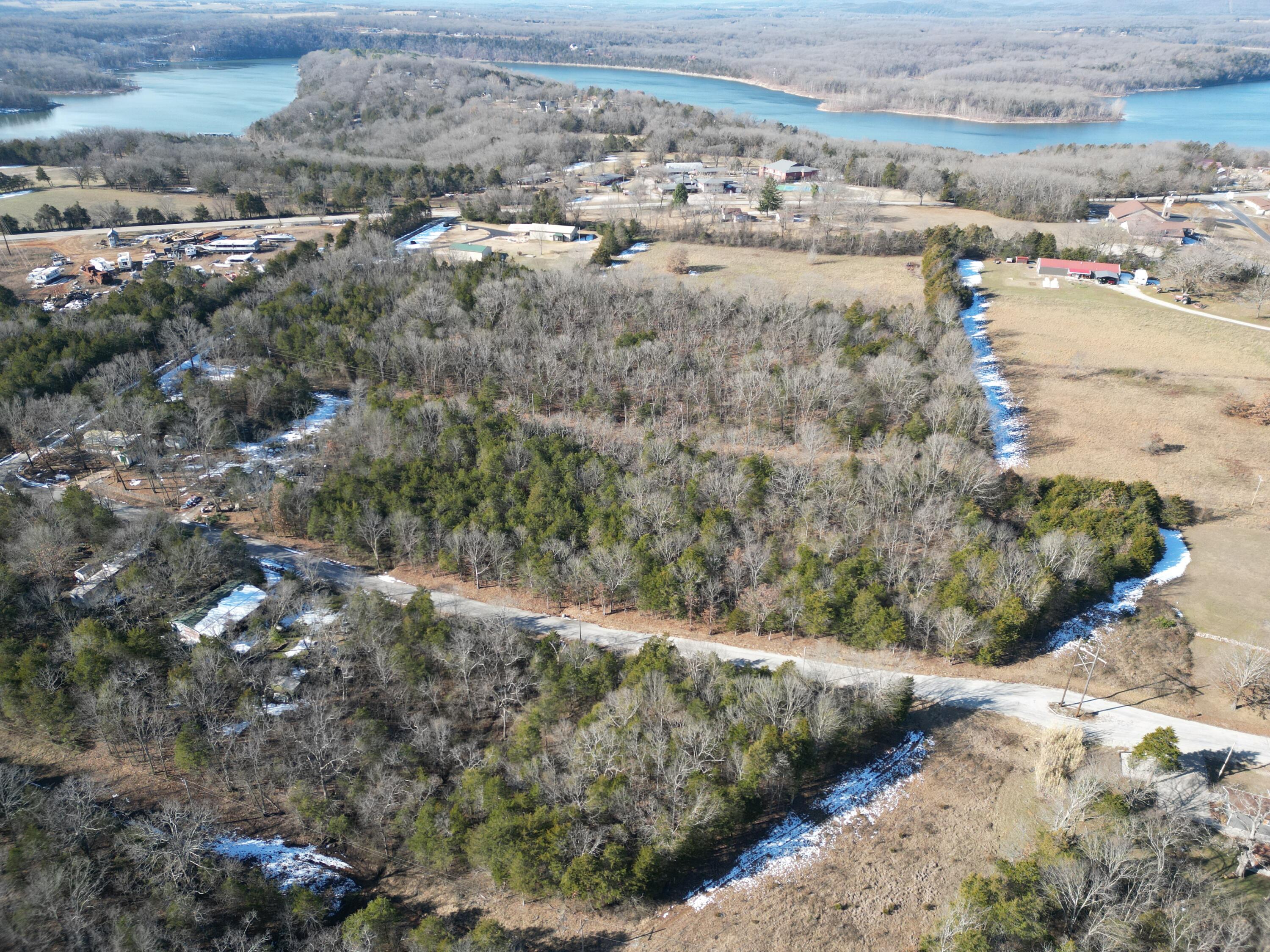 000 Illinois Lane Property Photo 14