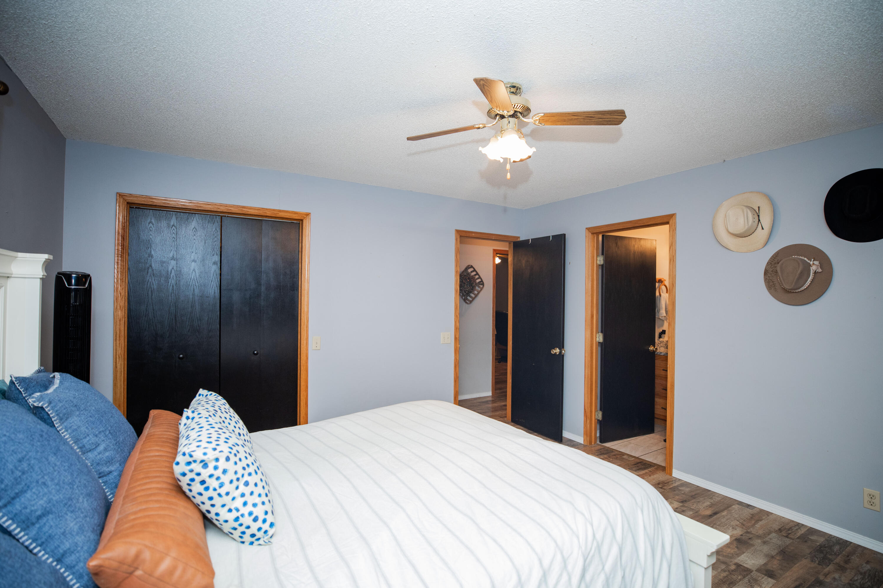 2323 West College Drive Property Photo 22