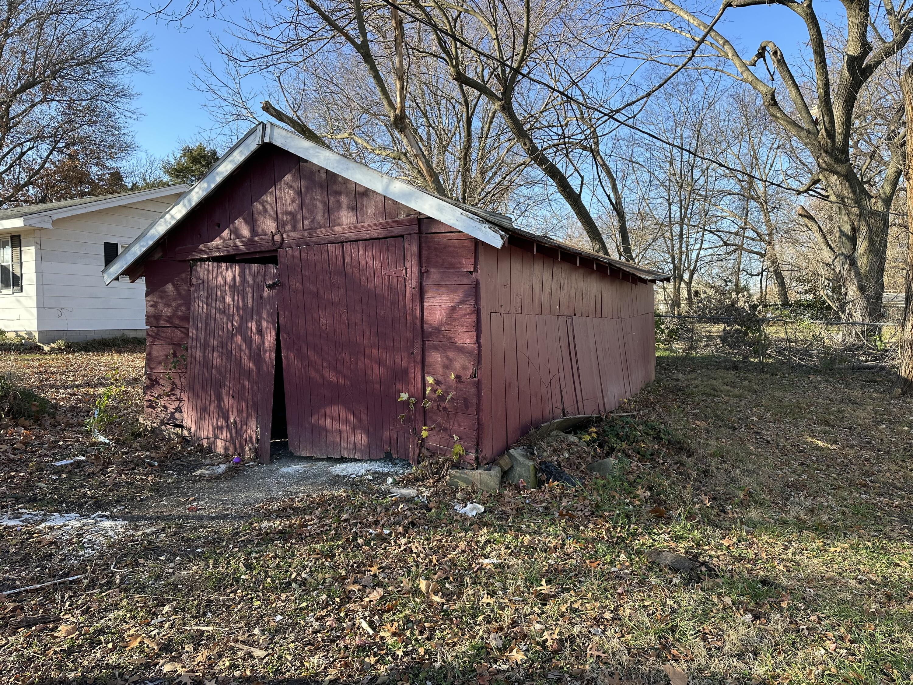609 South Chicago Place Property Photo 13