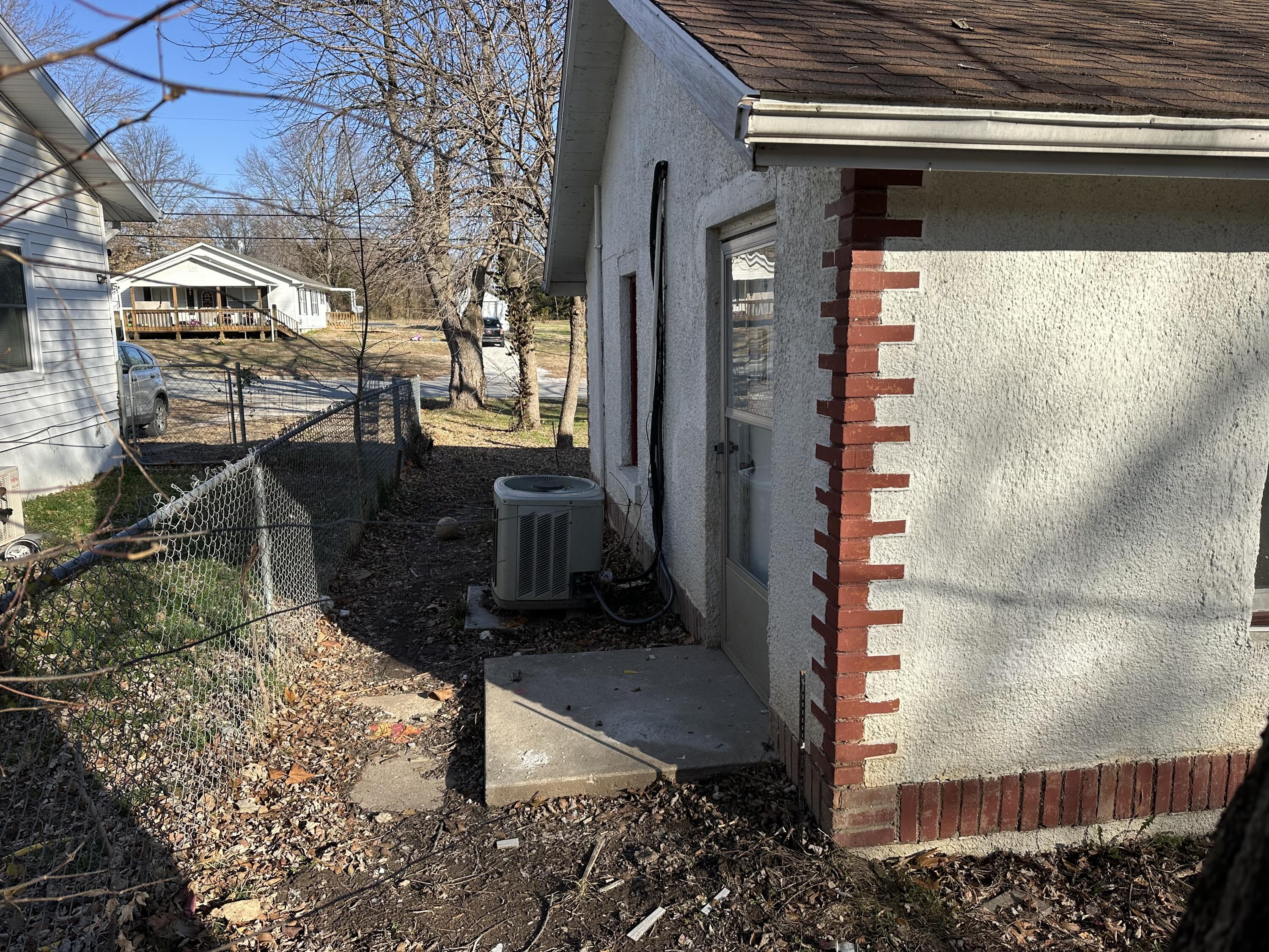 609 South Chicago Place Property Photo 14
