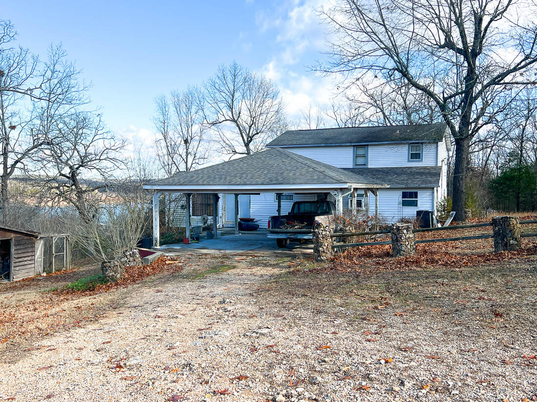 220 Cove Circle Property Photo 3