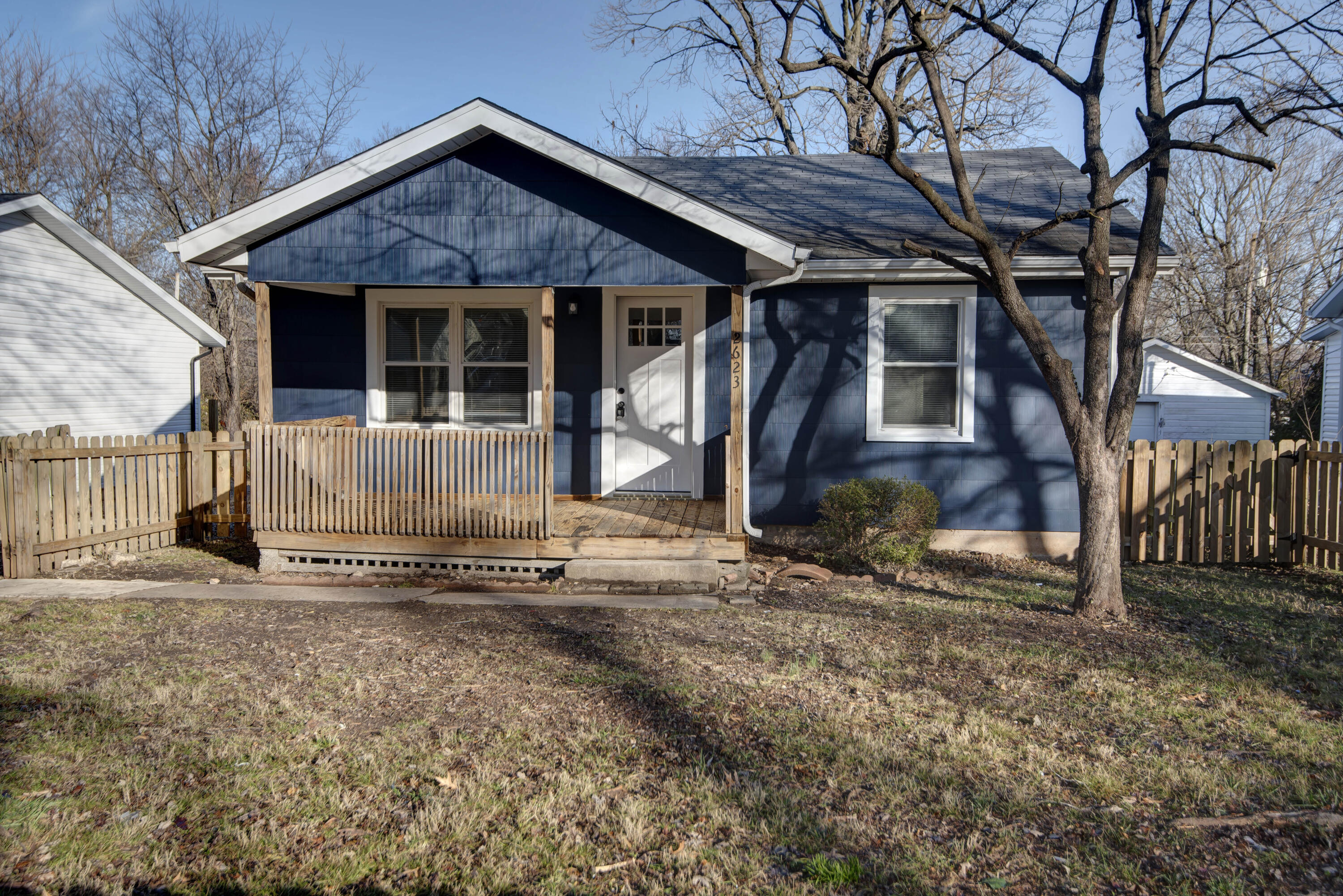 2623 West Elm Street Property Photo 1