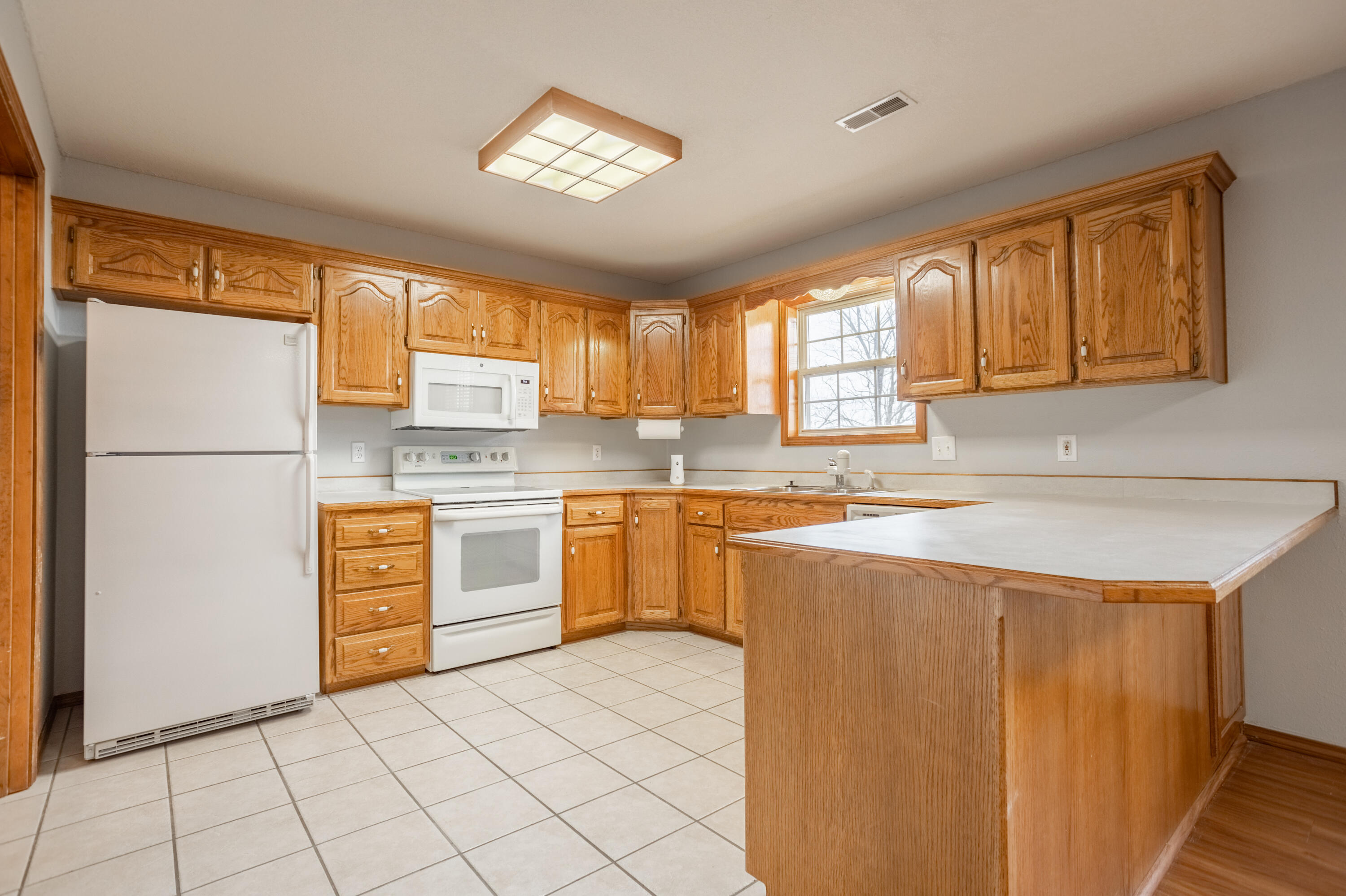 1204 Lake Road Drive Property Photo 8