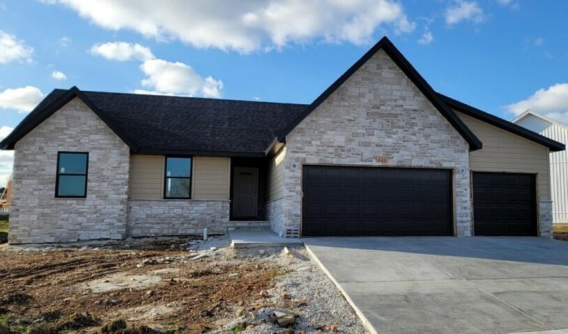 636 West Arbor Glenn Drive Property Photo 1