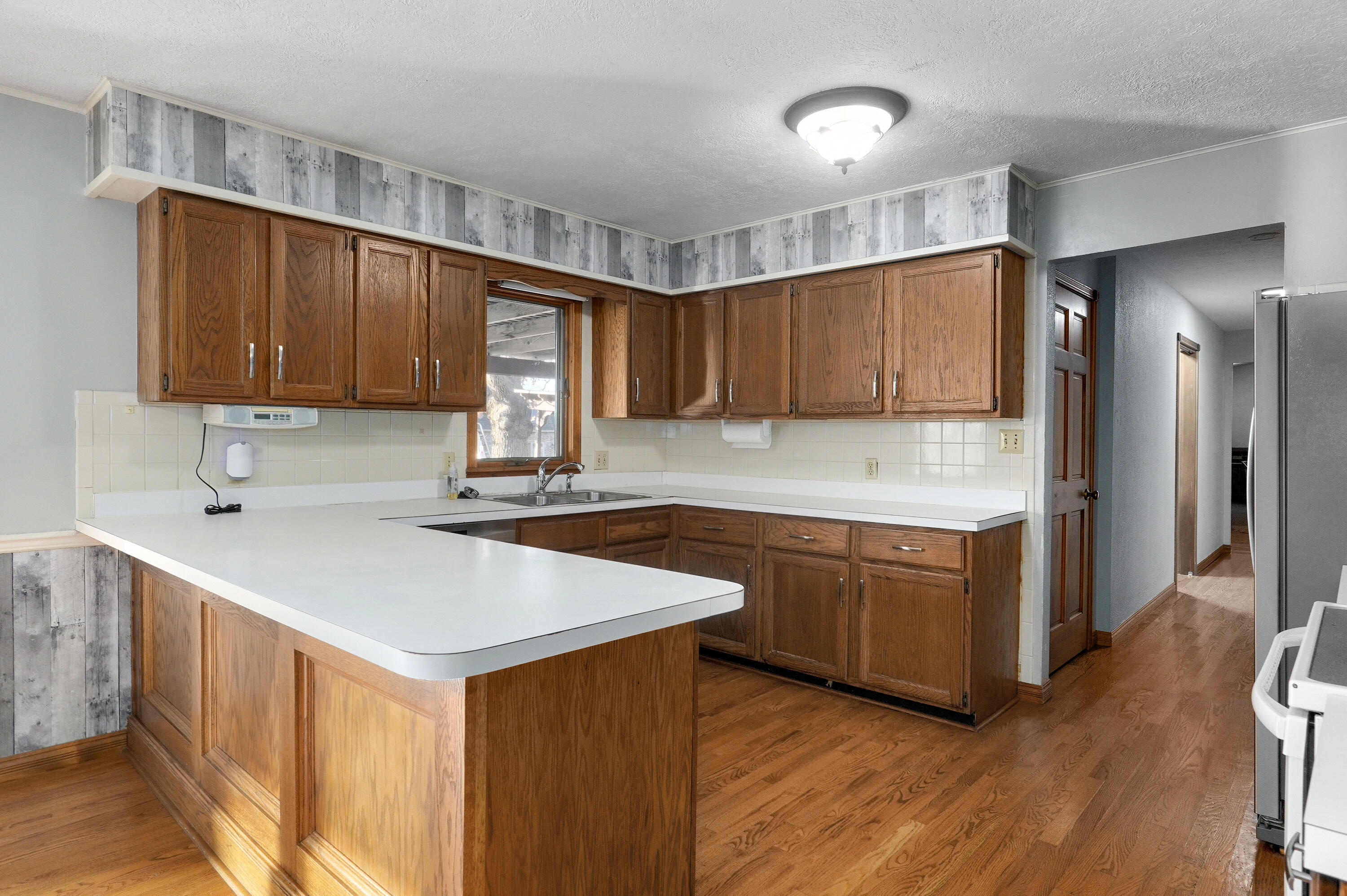 4471 West Weaver Road Property Photo 10