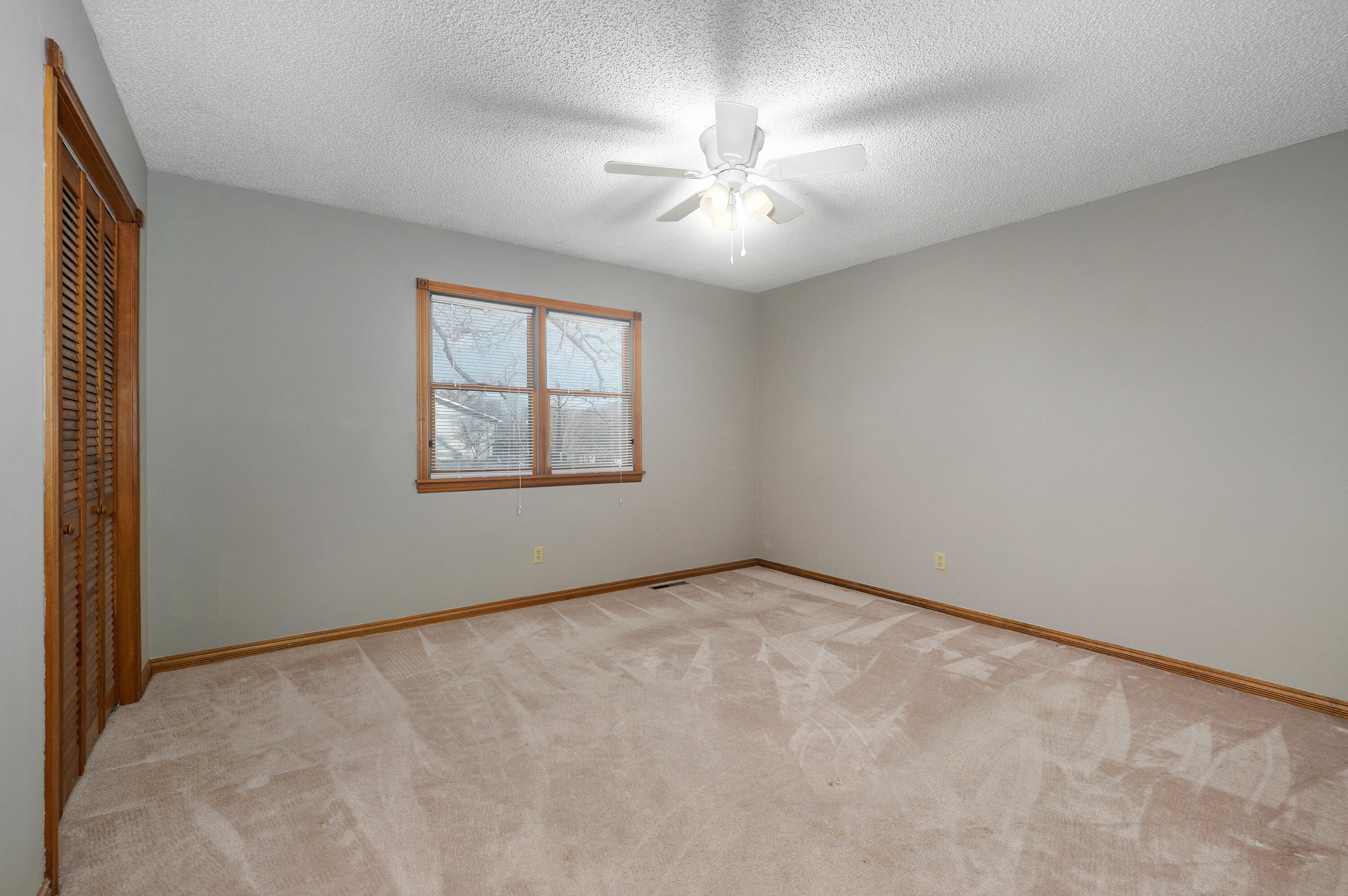 4471 West Weaver Road Property Photo 15