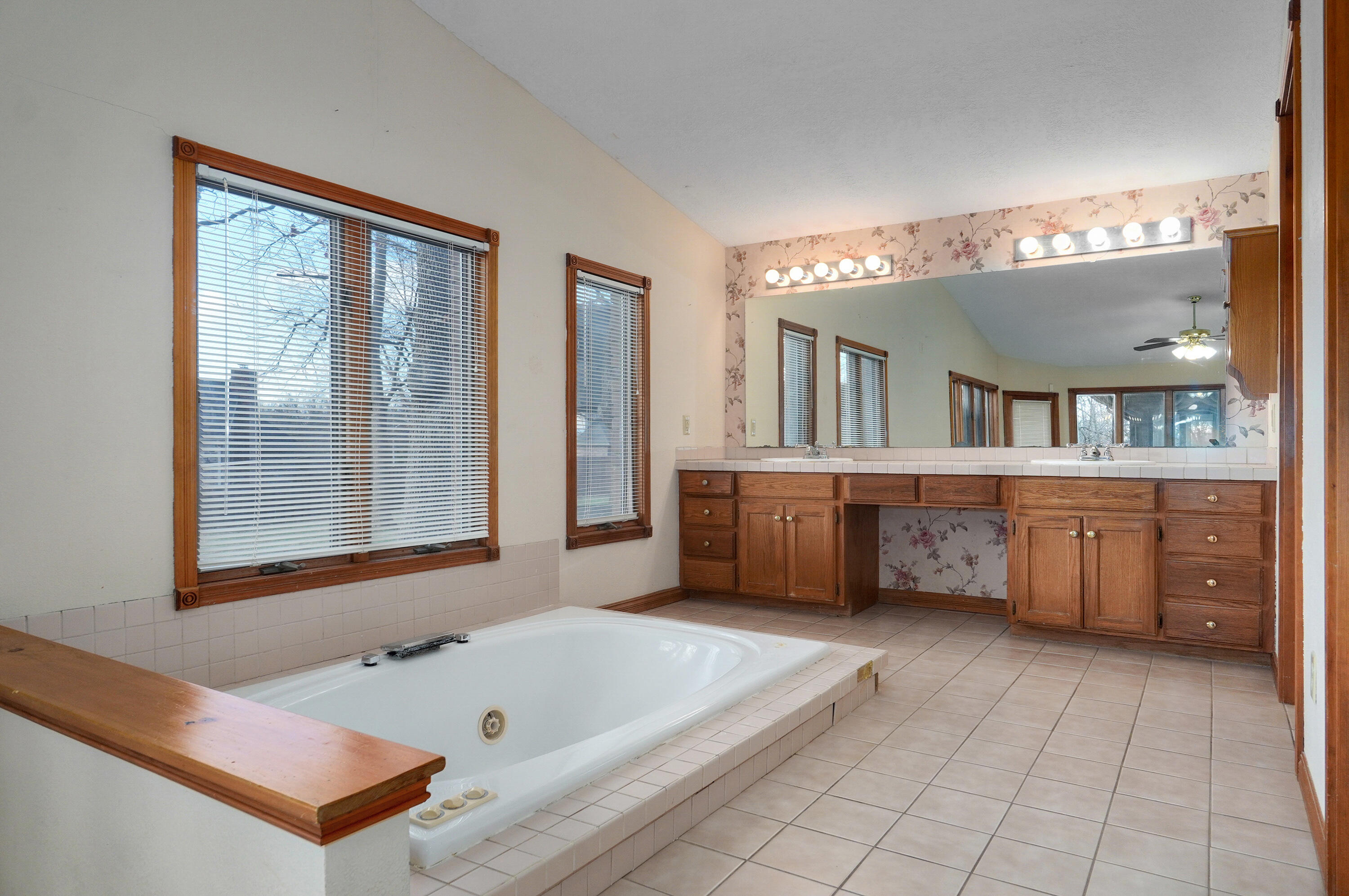 4471 West Weaver Road Property Photo 34