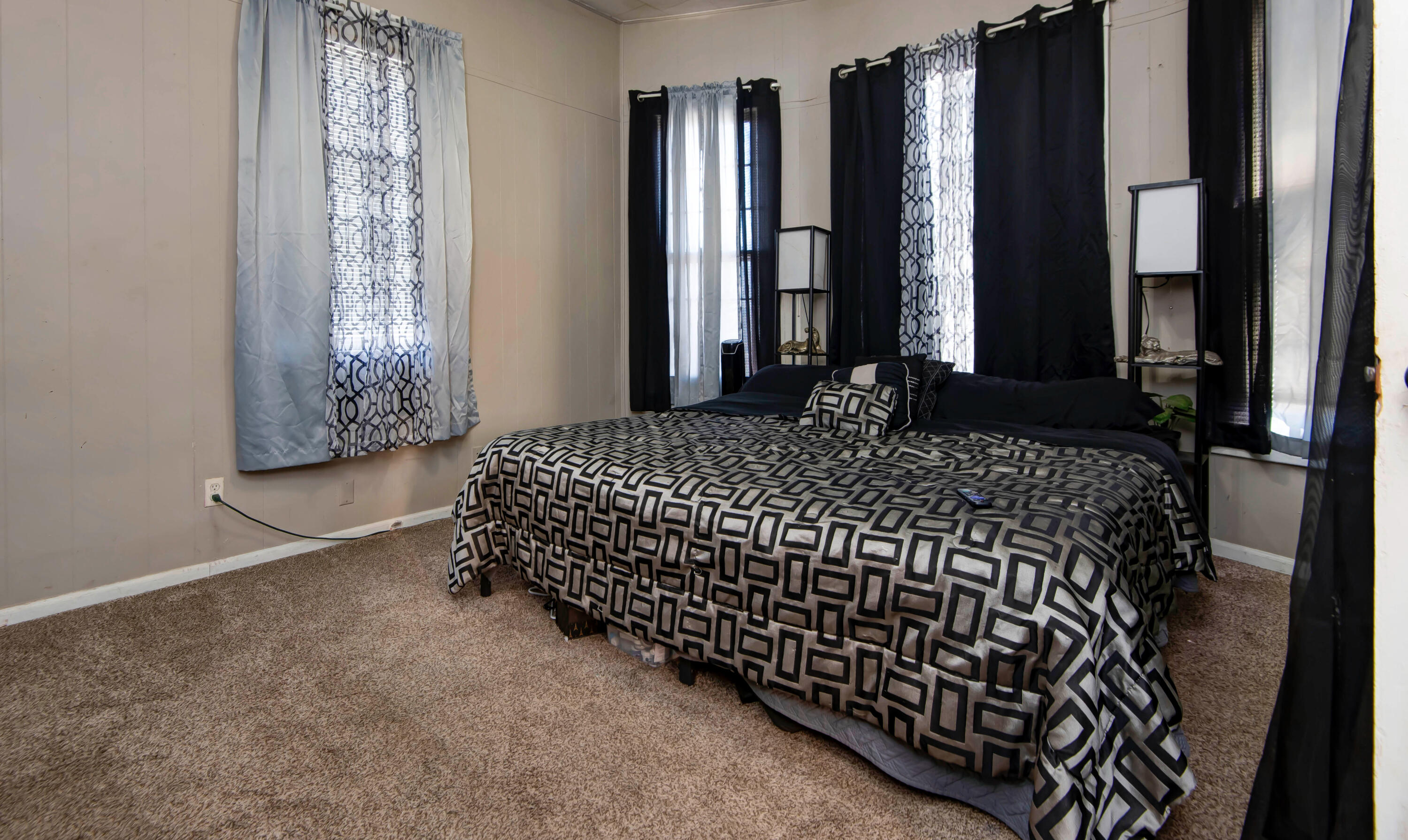 706 North Central Avenue Property Photo 11