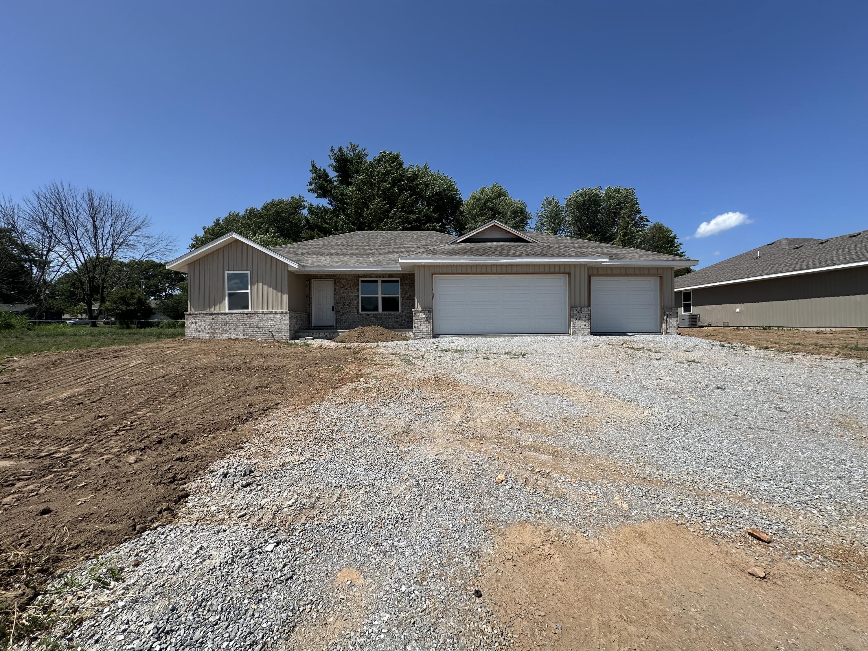 40 Whitley Lane Property Photo 2