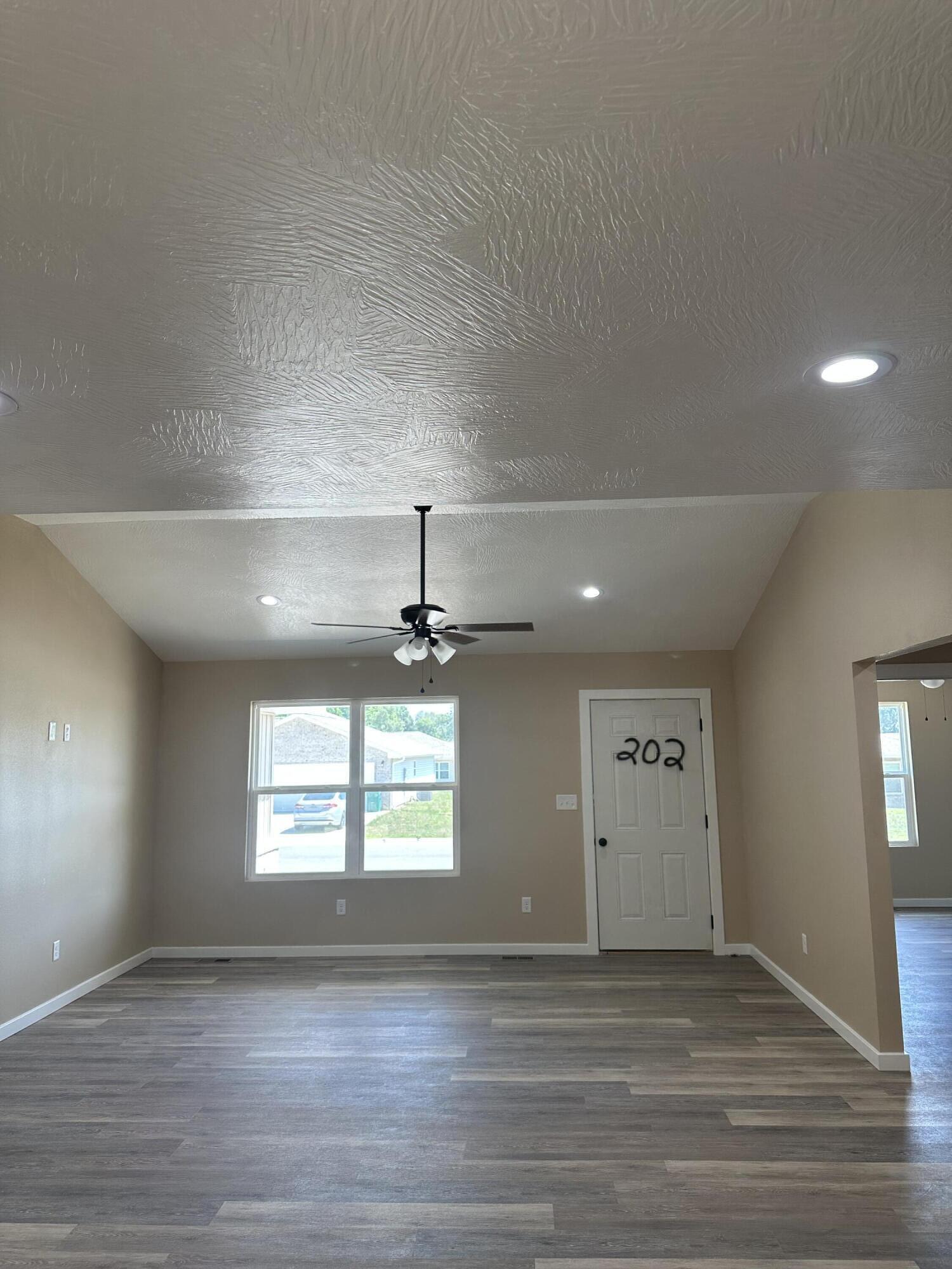 40 Whitley Lane Property Photo 4