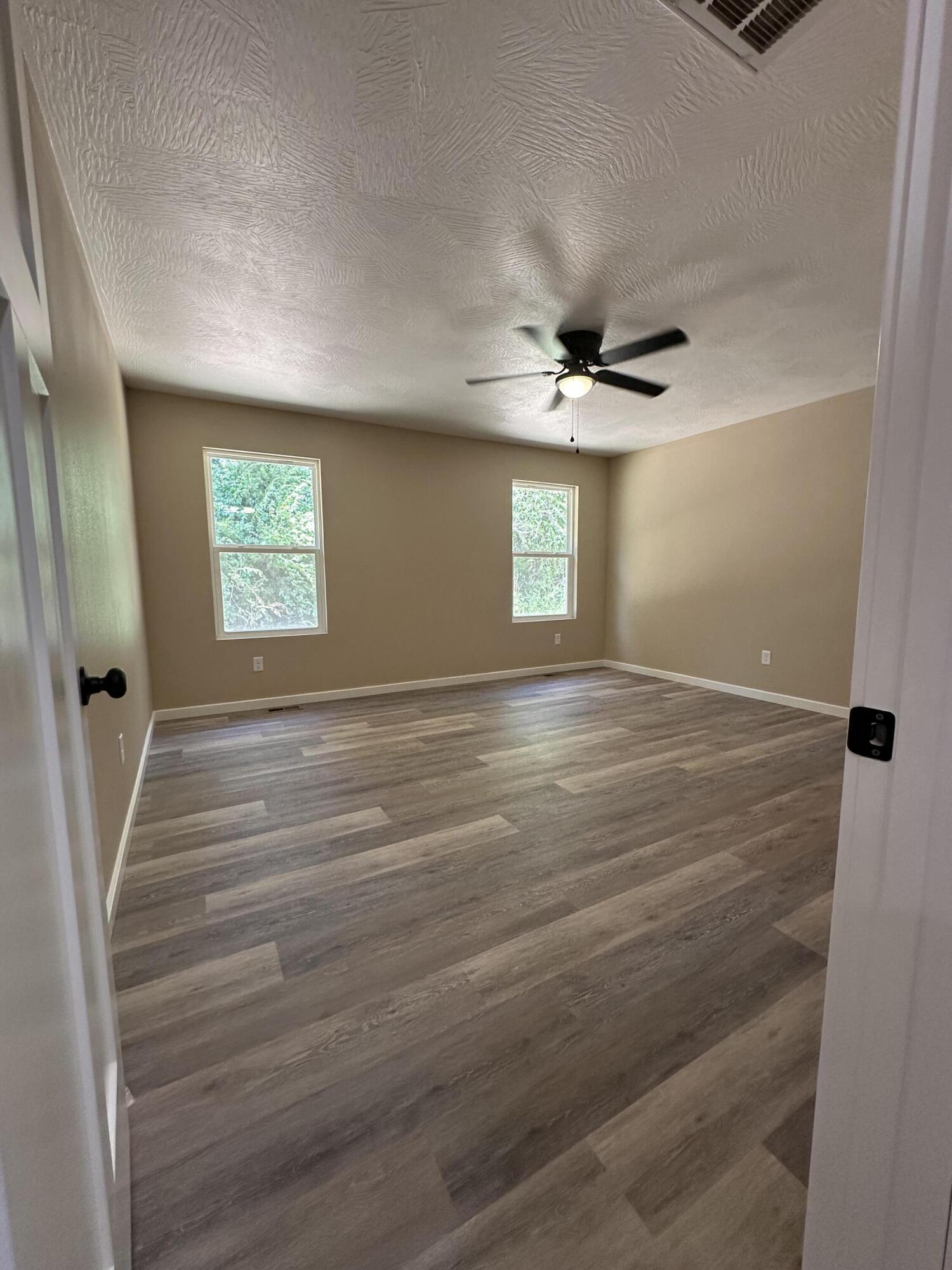 40 Whitley Lane Property Photo 11