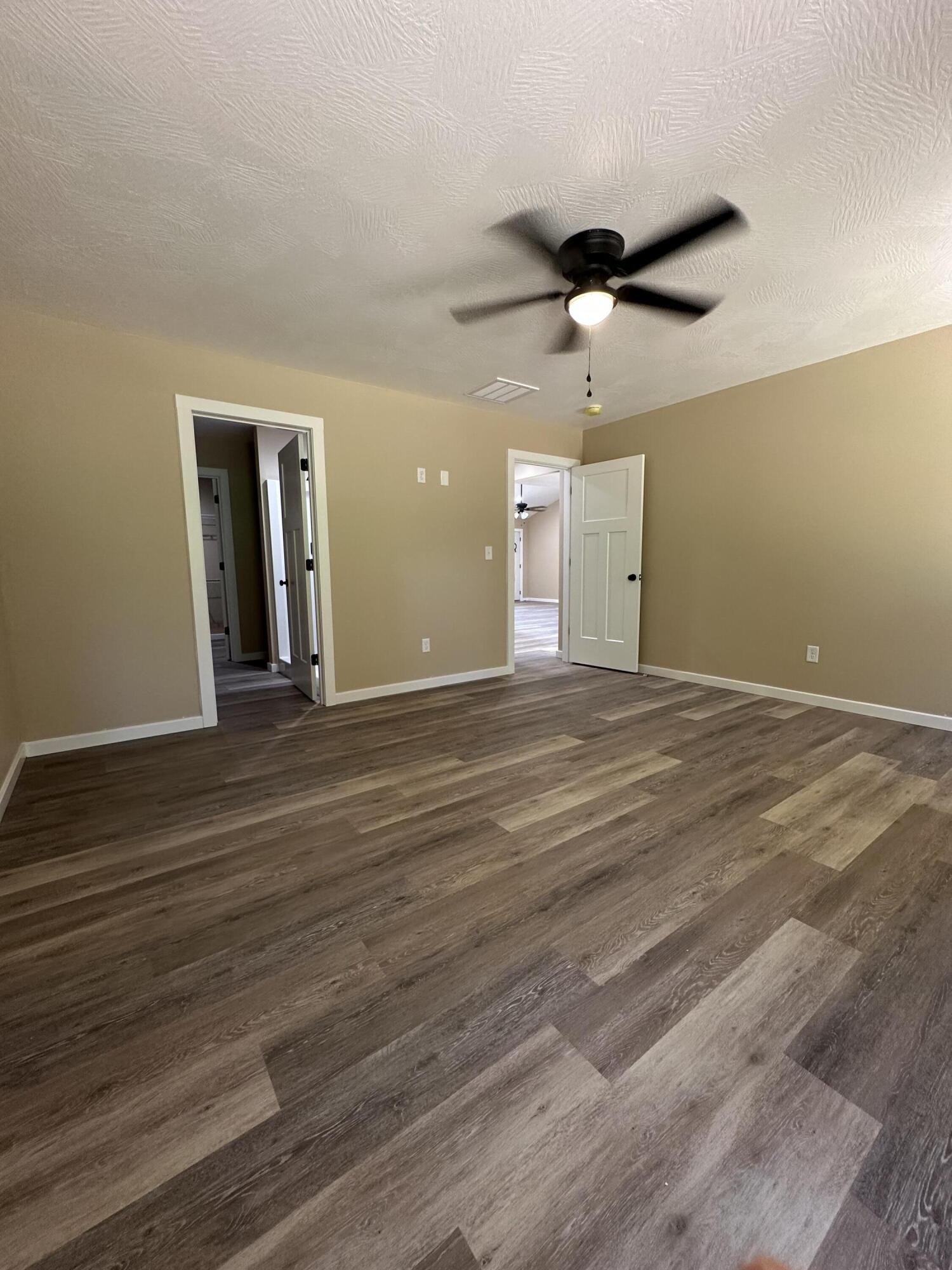 40 Whitley Lane Property Photo 12