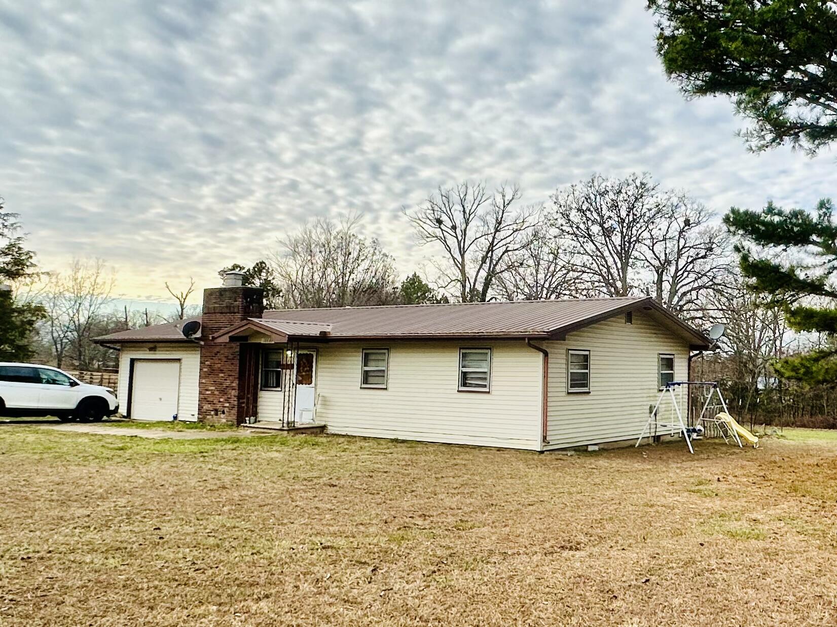 16661 Oak Hill Drive Property Photo