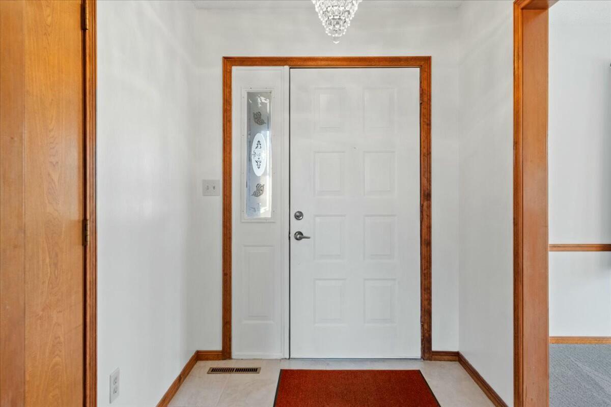 3334 Tracy Court Property Photo 3