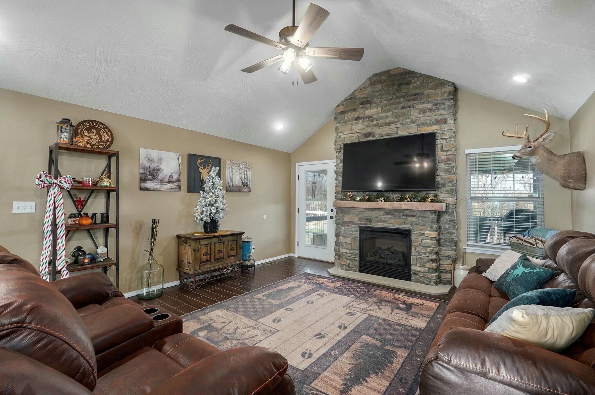 2311 Silver Lake Road Property Photo 6
