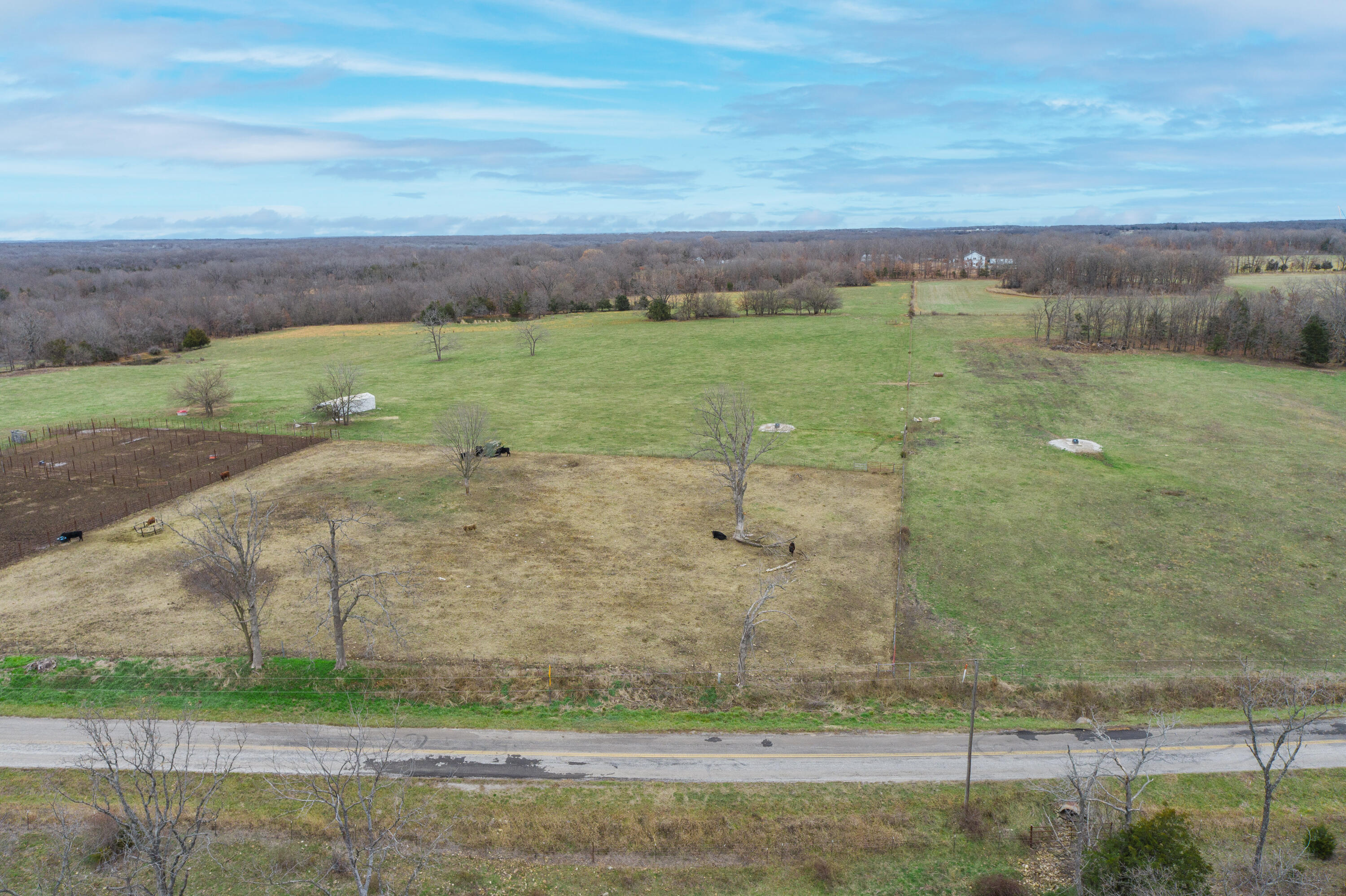 000 Highway W Property Photo 2