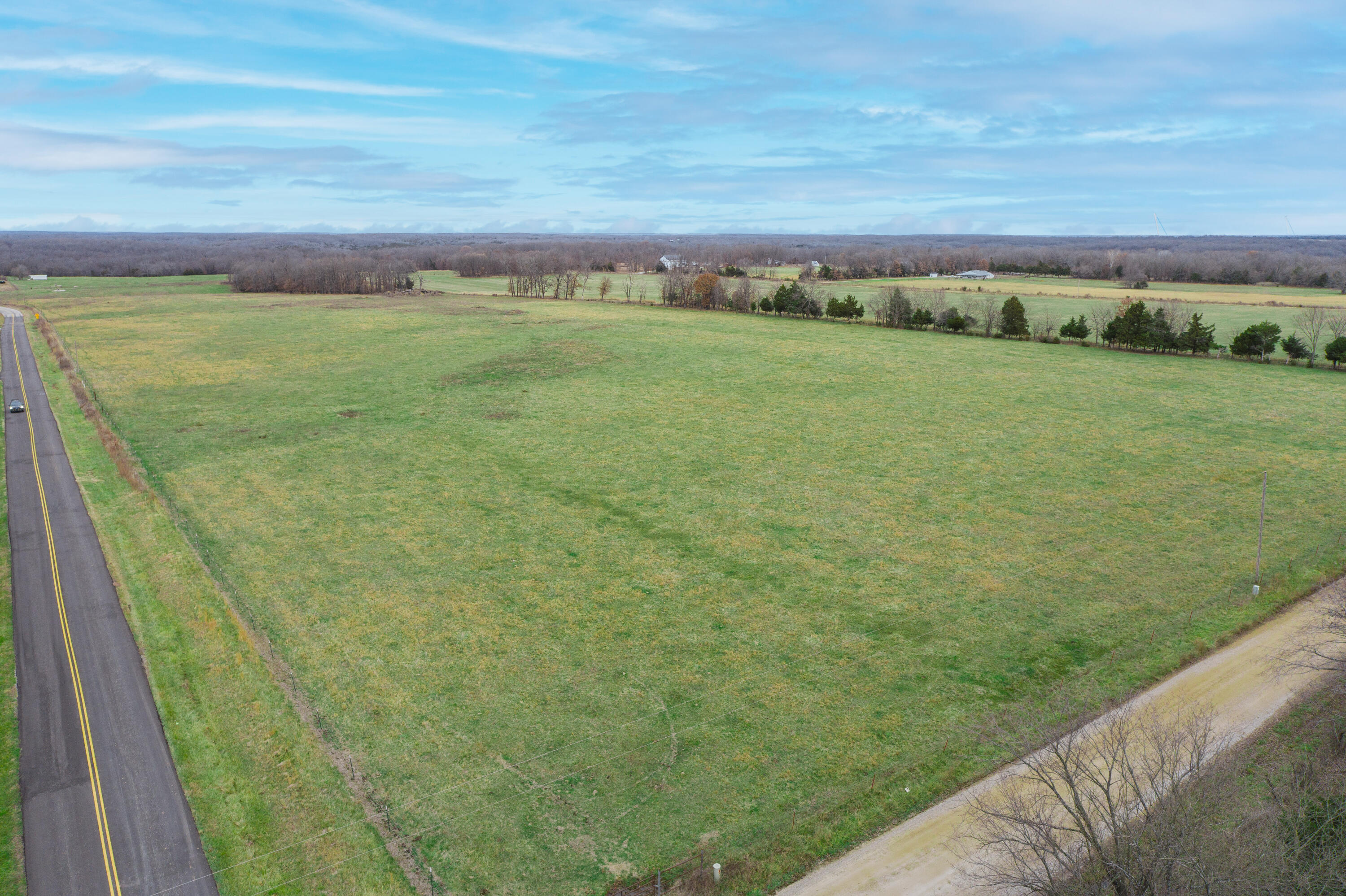 000 Highway W Property Photo 5
