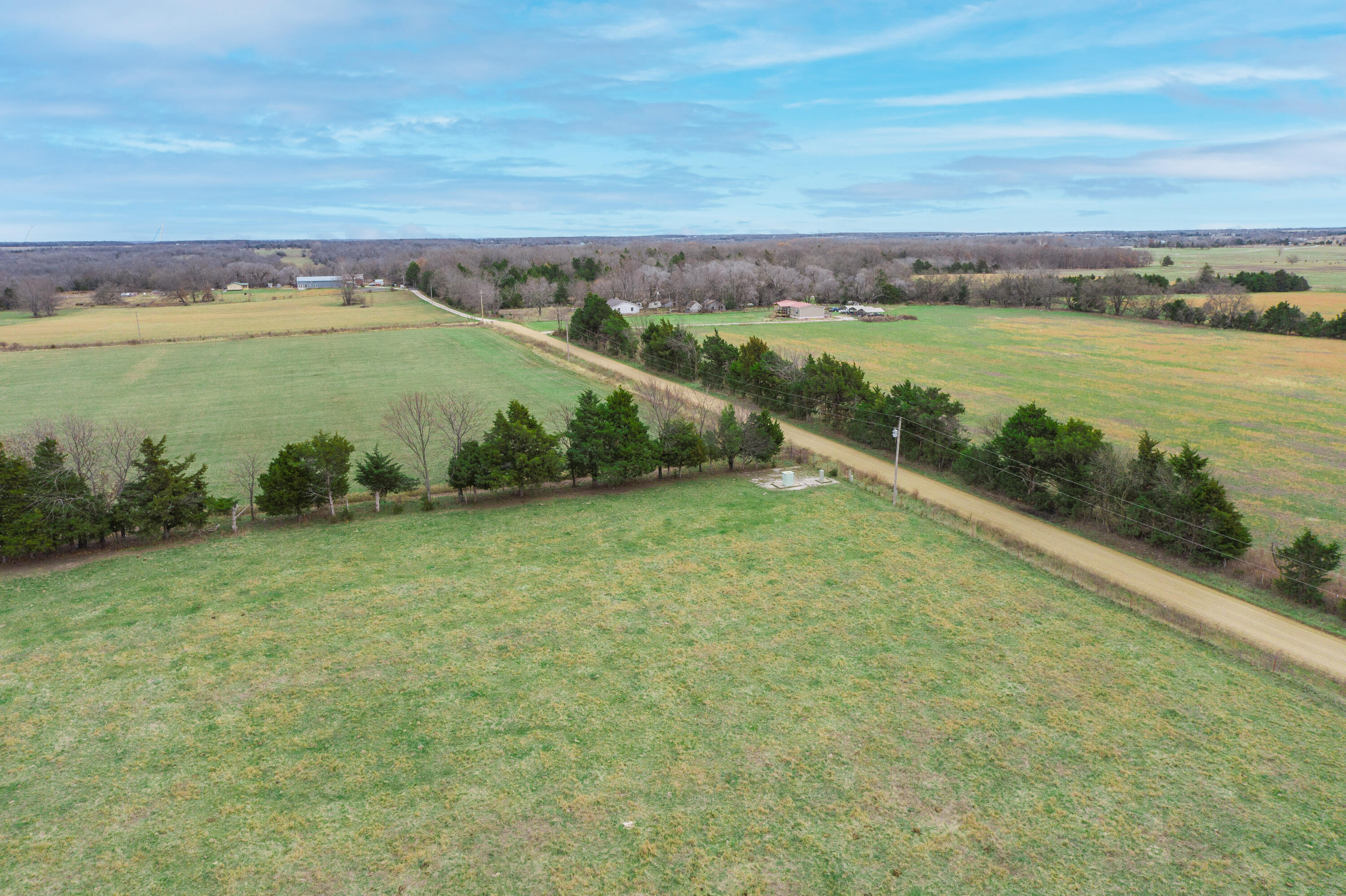 000 Highway W Property Photo 6